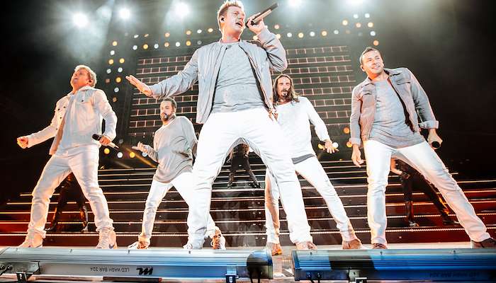 Read Backstreet Boys - Live in Singapore by Ashok Kumar