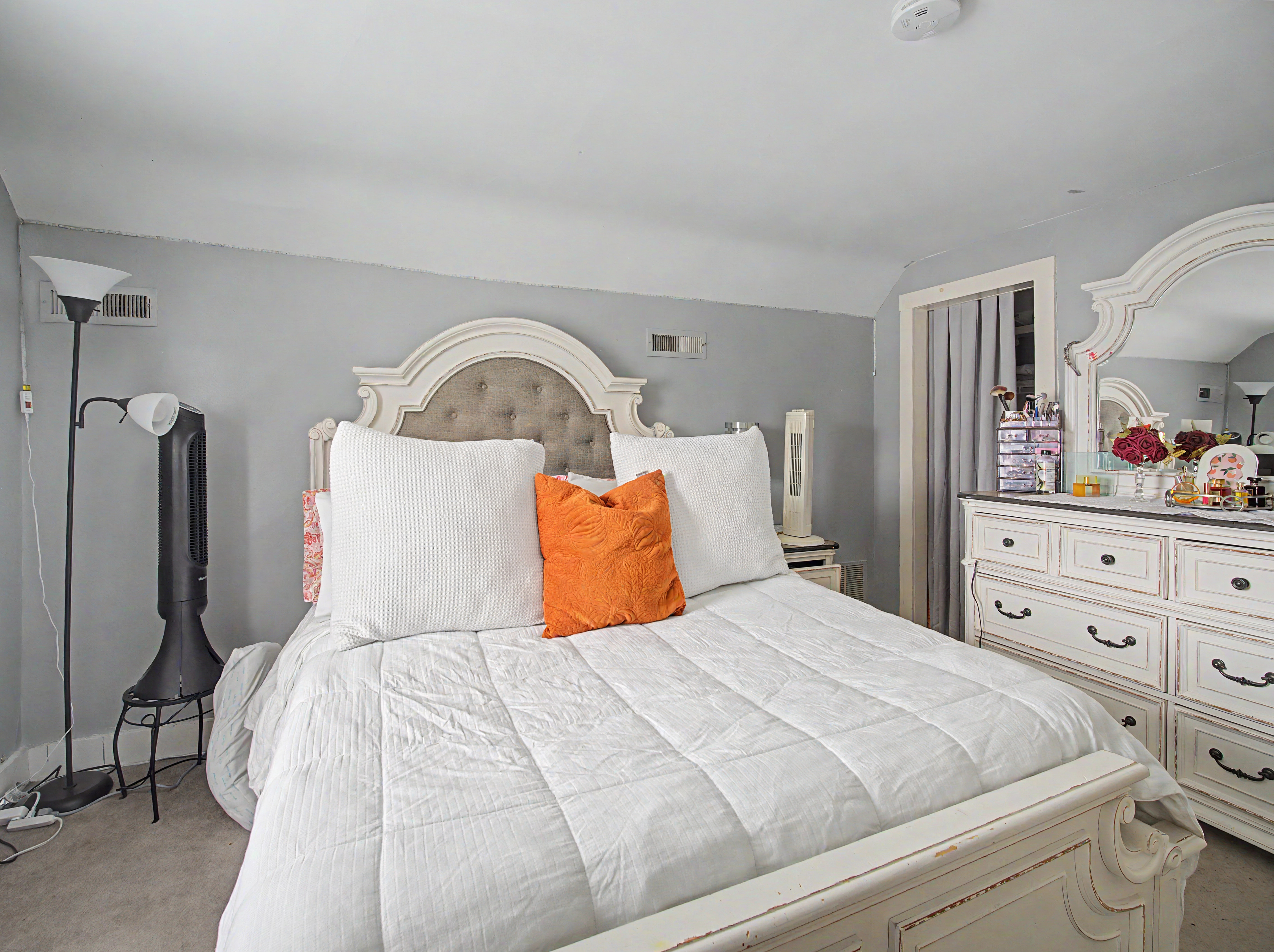 Home in Norwalk, Connecticut, photographed by Ari Lee