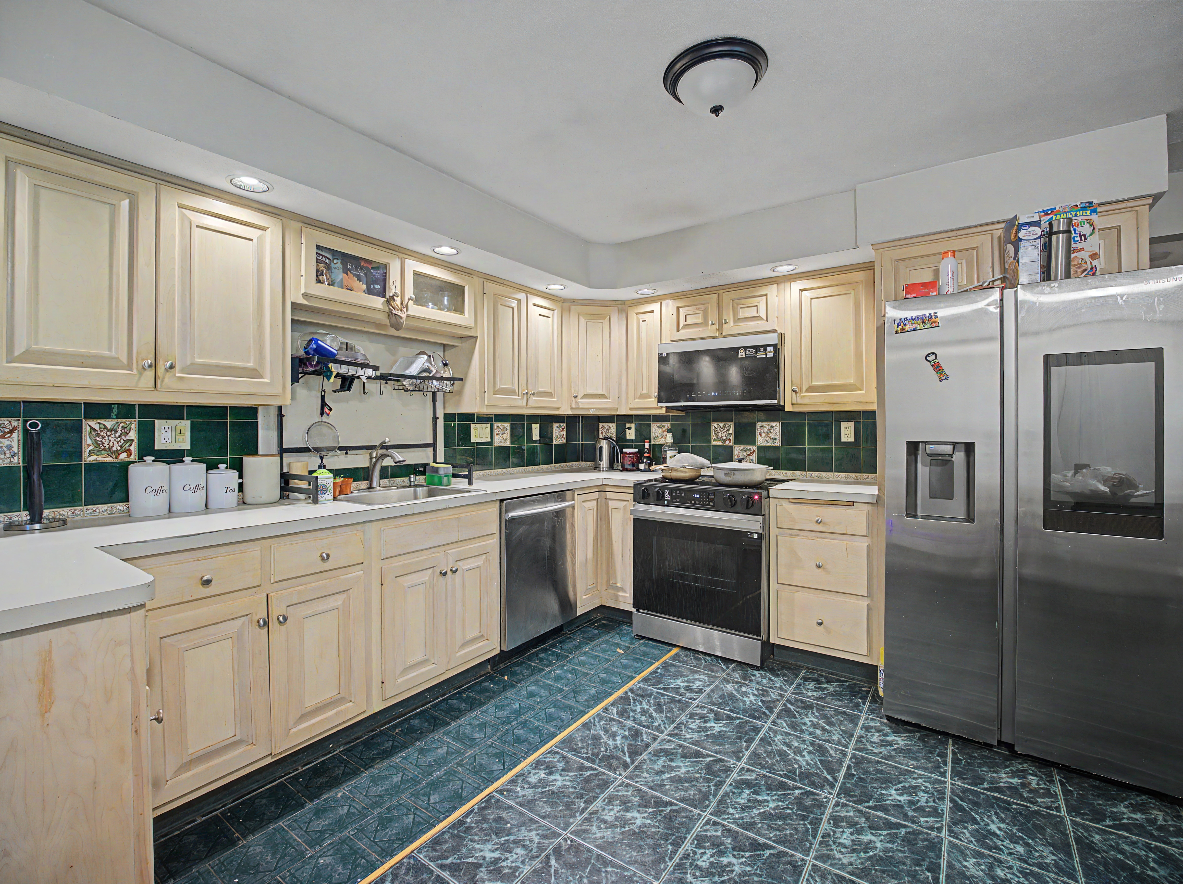 Home in Hamden, Connecticut, photographed by Ari Lee