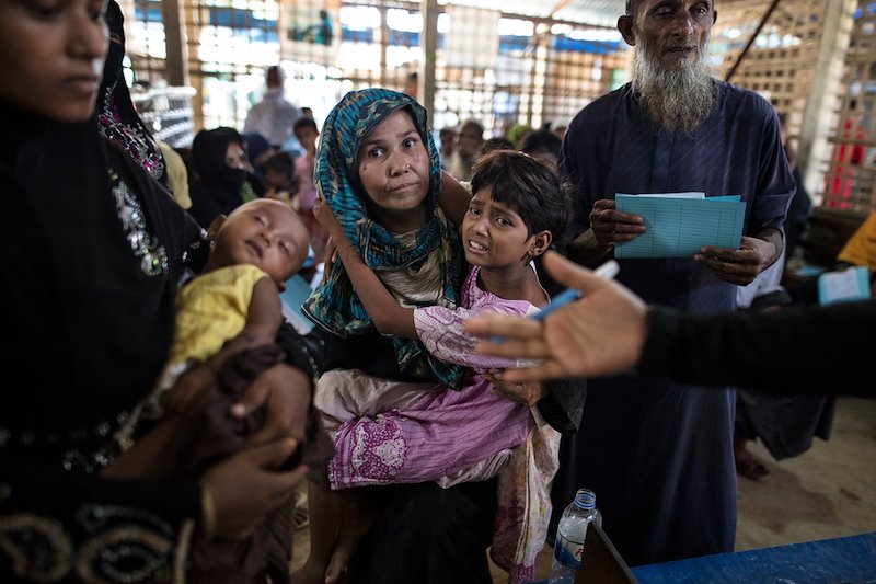 Les patients attendent d’être pris en charge dans la salle d’attente du service de consultations de MSF. © Getty Images/Paula Bronstein