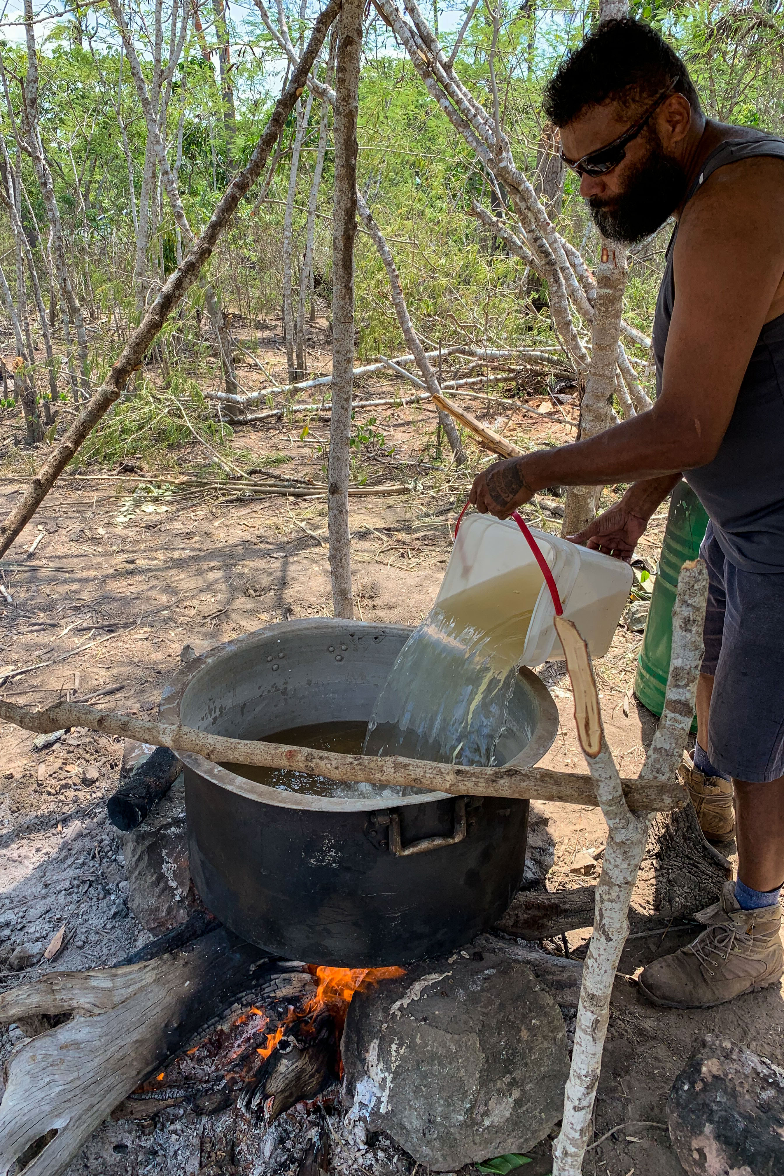 Salt making revives Fijian traditional knowledge