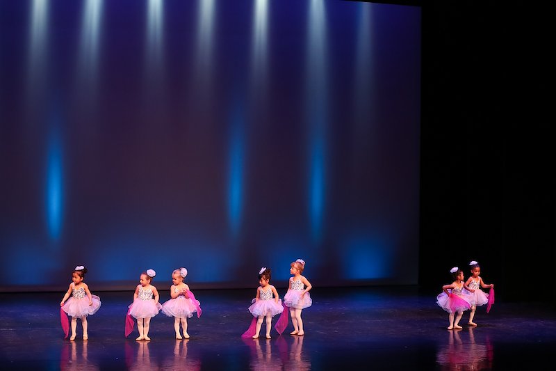Vivi Ballet Recital_-20.jpg