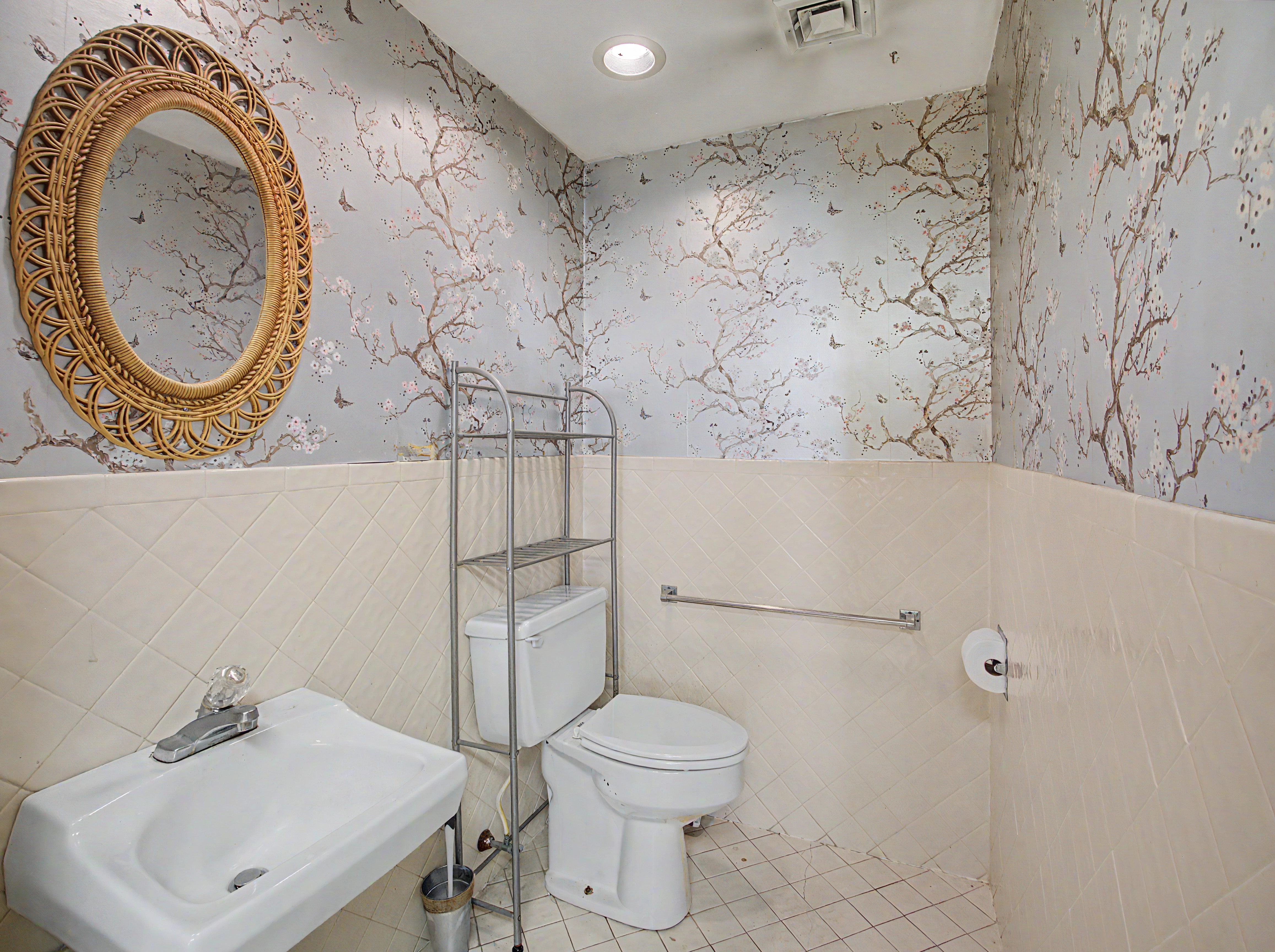 Commercial property in Ansonia, Connecticut, photographed by Ari Lee