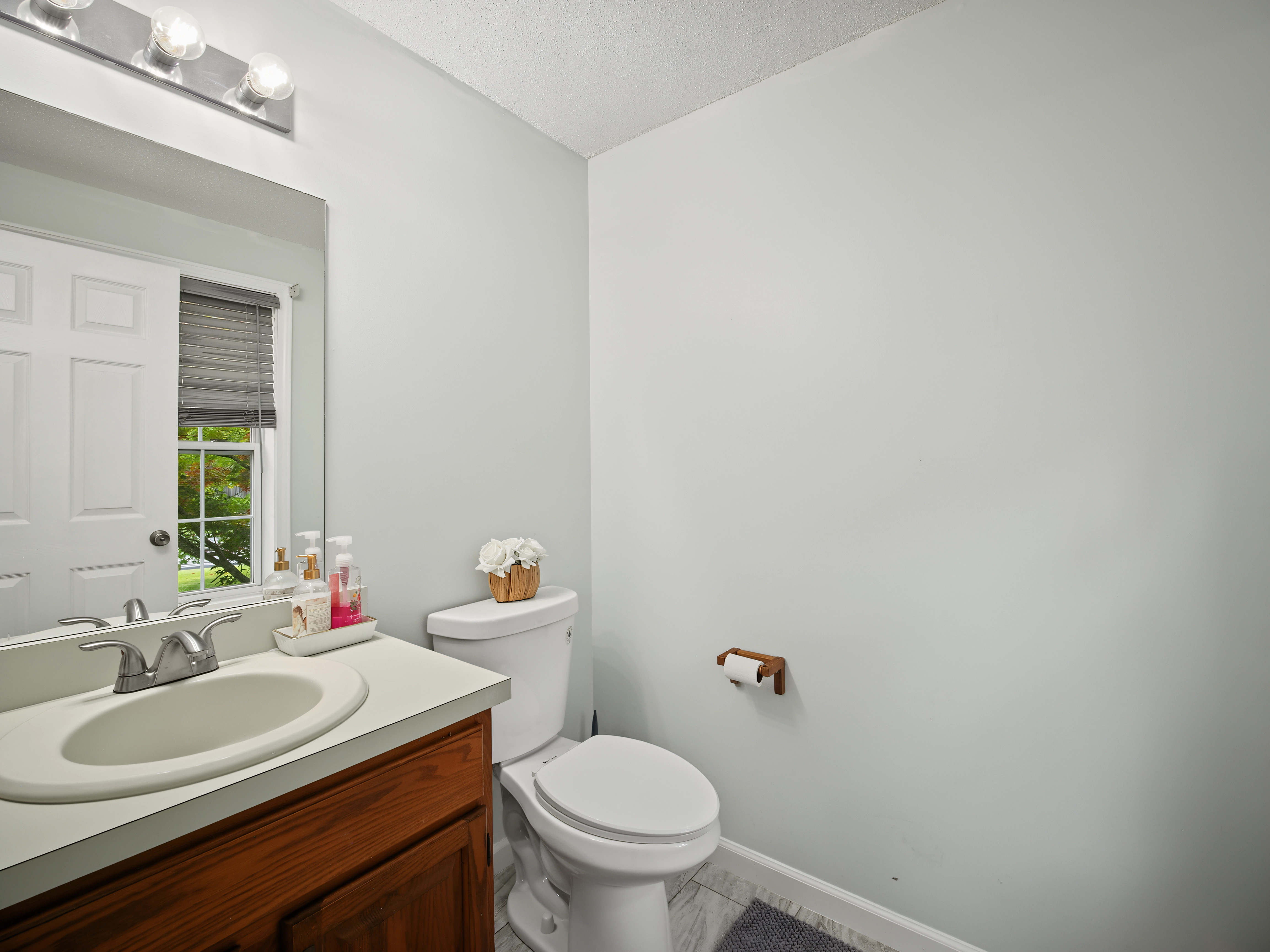 Home in Manchester, Connecticut, photographed by Ari Lee