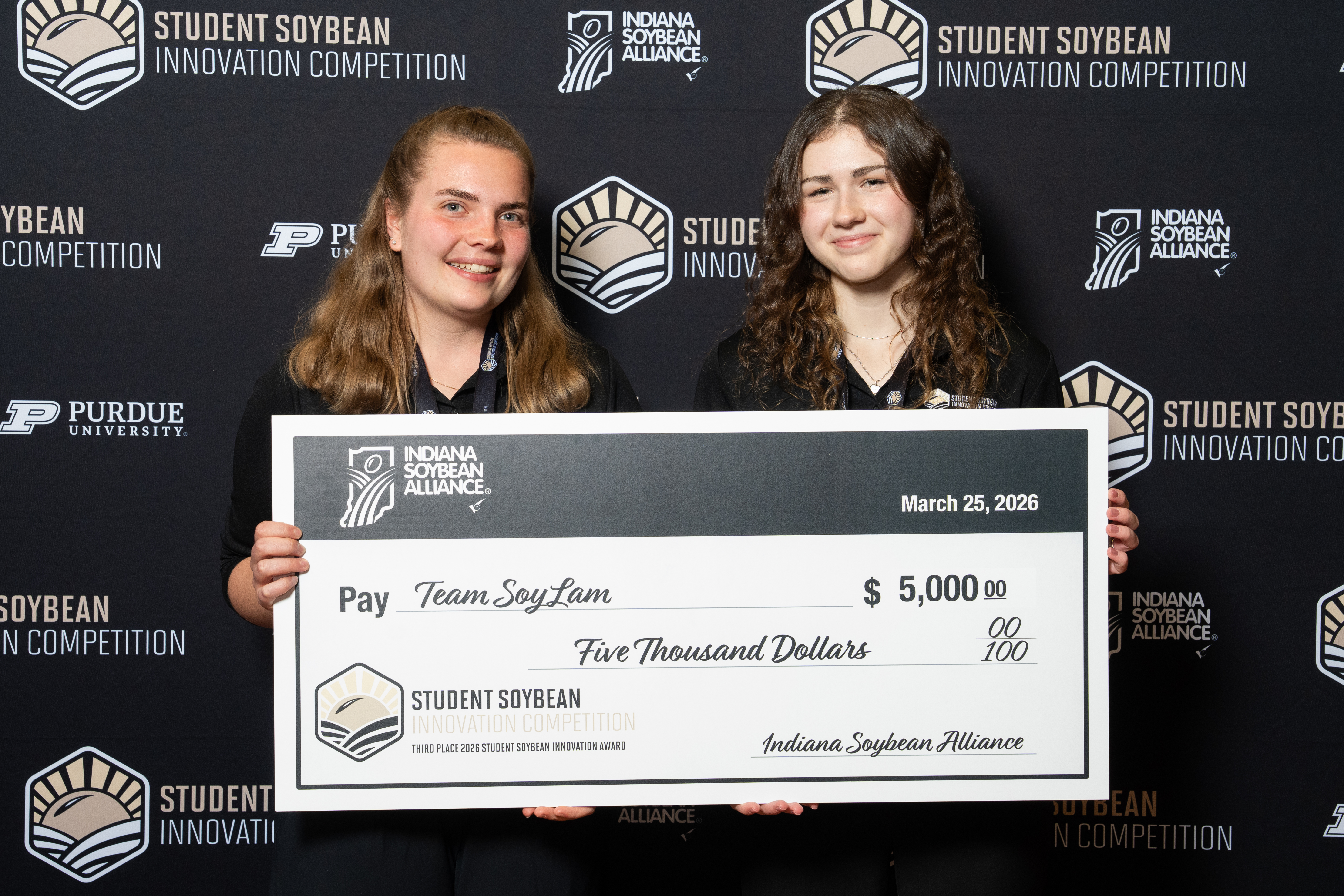 Team Soy Lam (Elizabeth Rozzi and Erica Conley), third place winners of ...