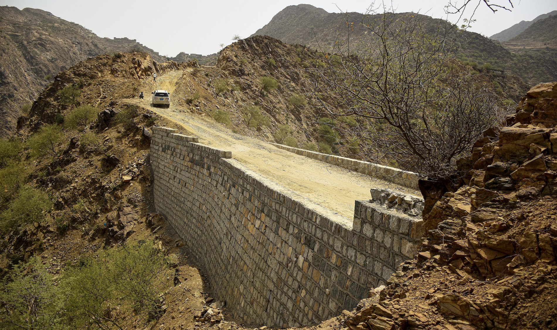 The road was paved, and gabions were built to protect car and truck drivers. Photo Credit: UNDP Yemen / 2022