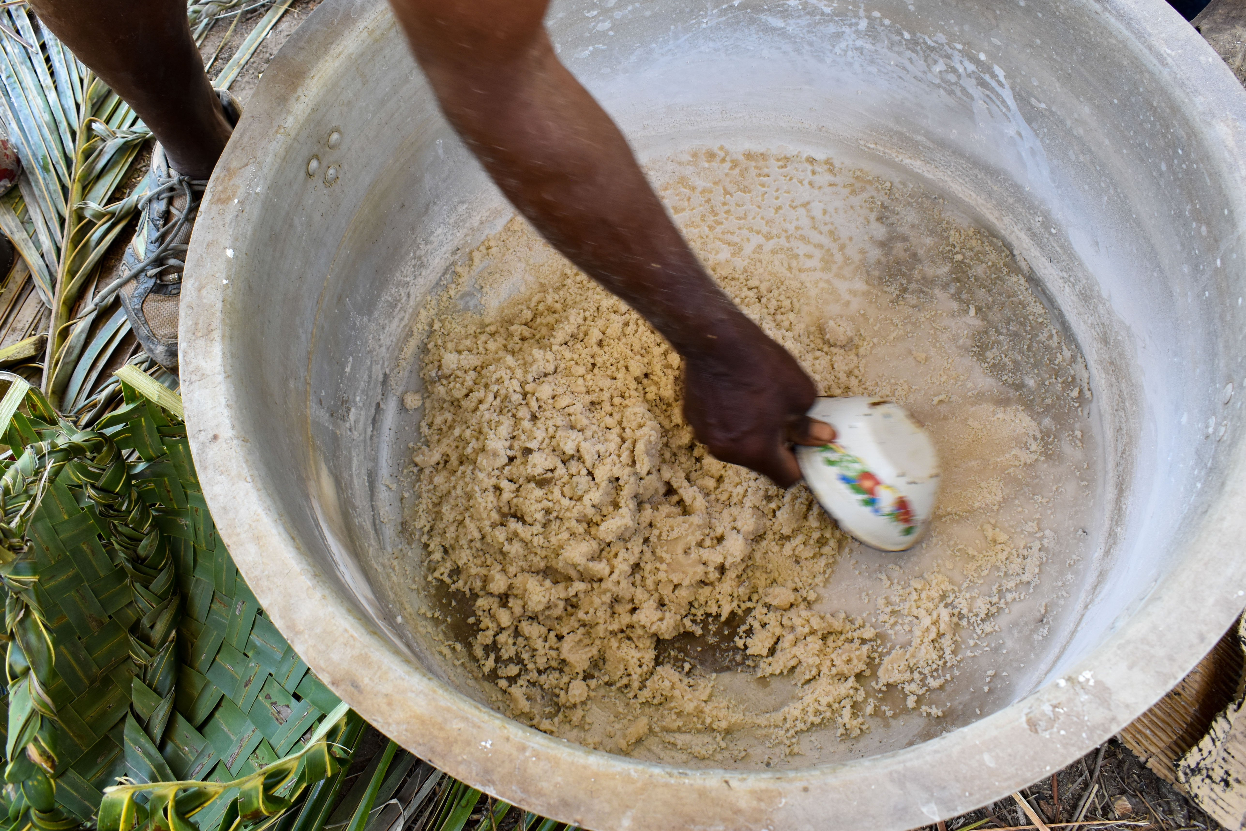 Salt making revives Fijian traditional knowledge