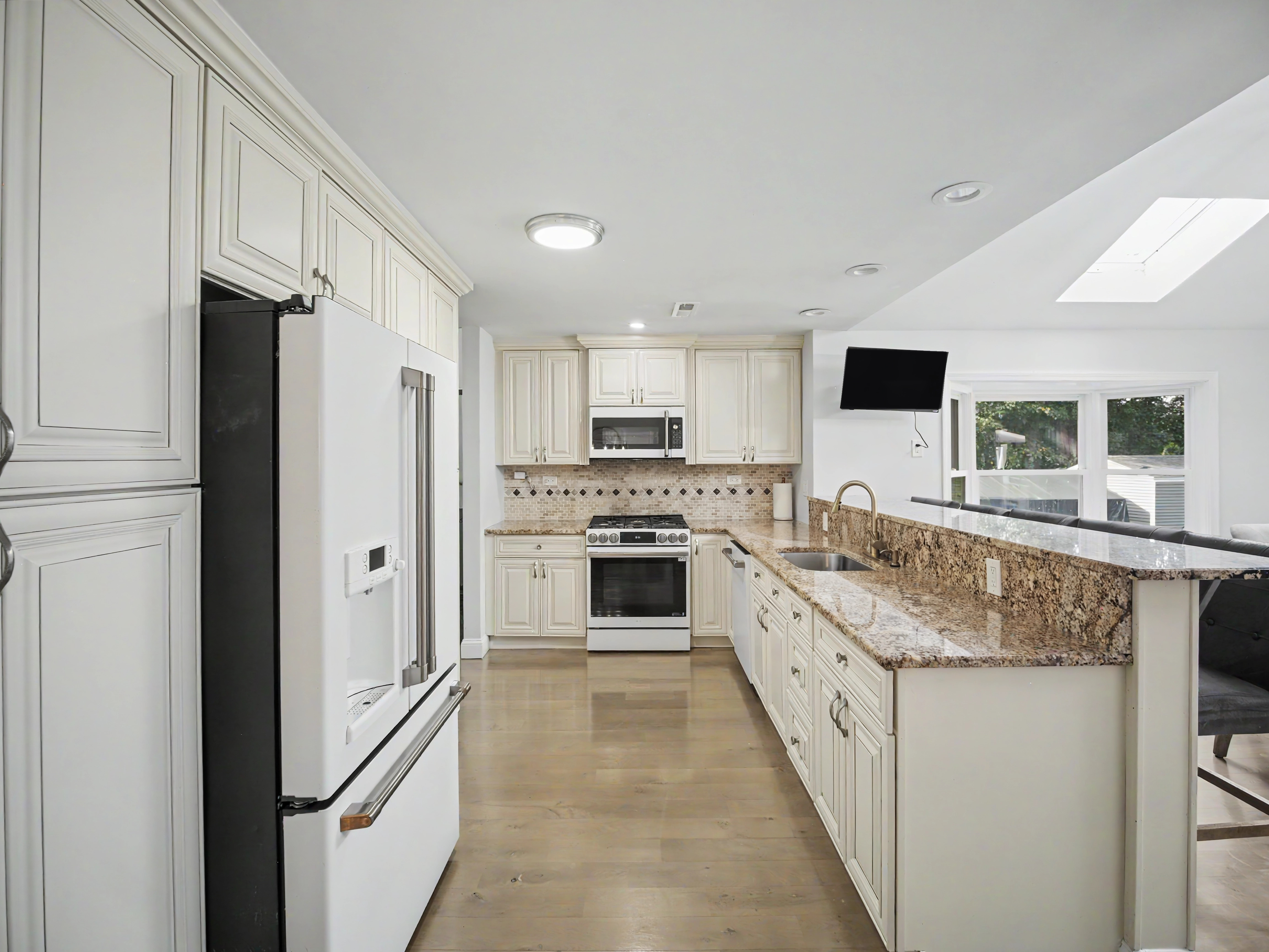 Home in Fairfield, Connecticut, photographed by Ari Lee