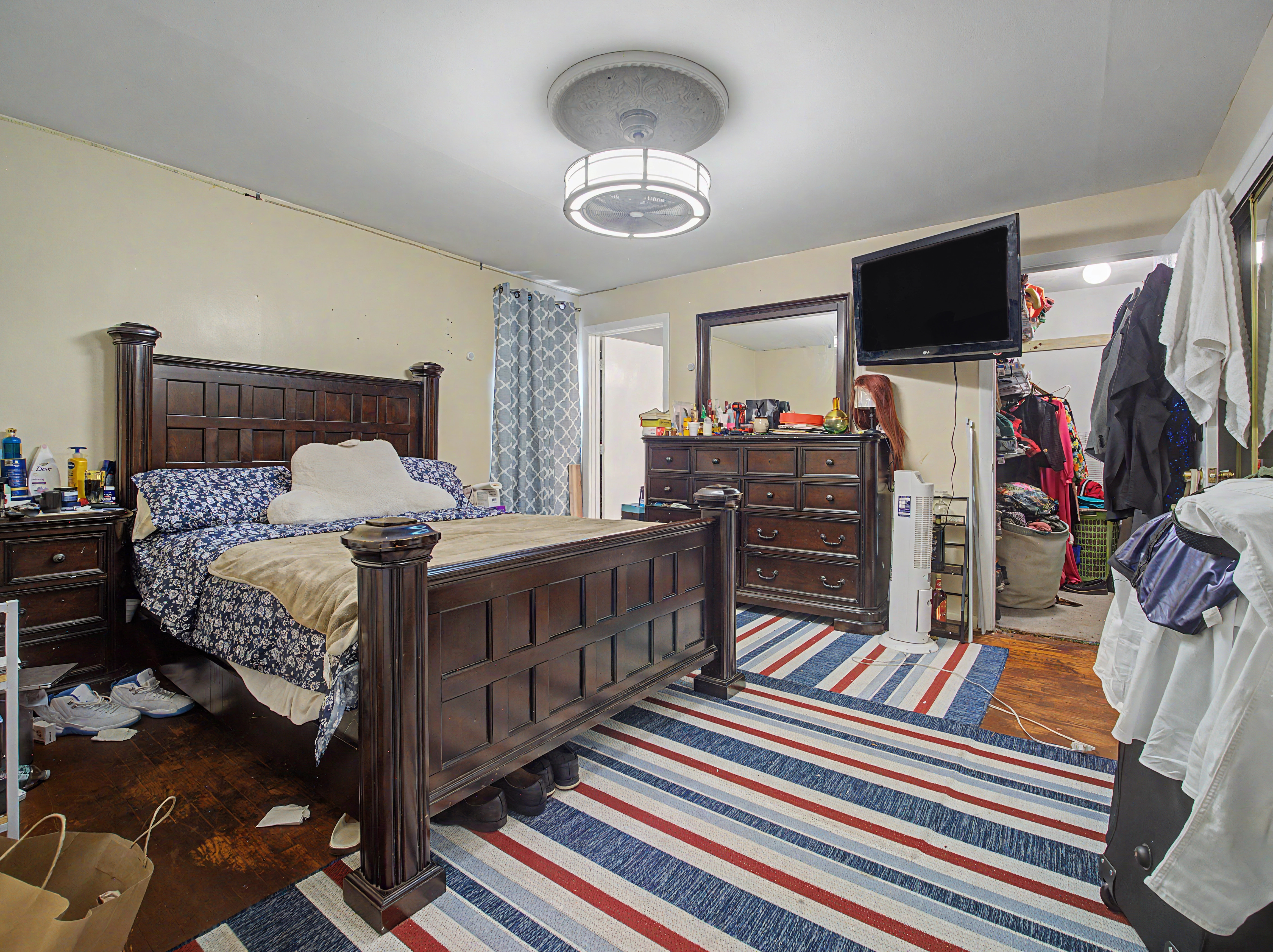 Home in Hamden, Connecticut, photographed by Ari Lee