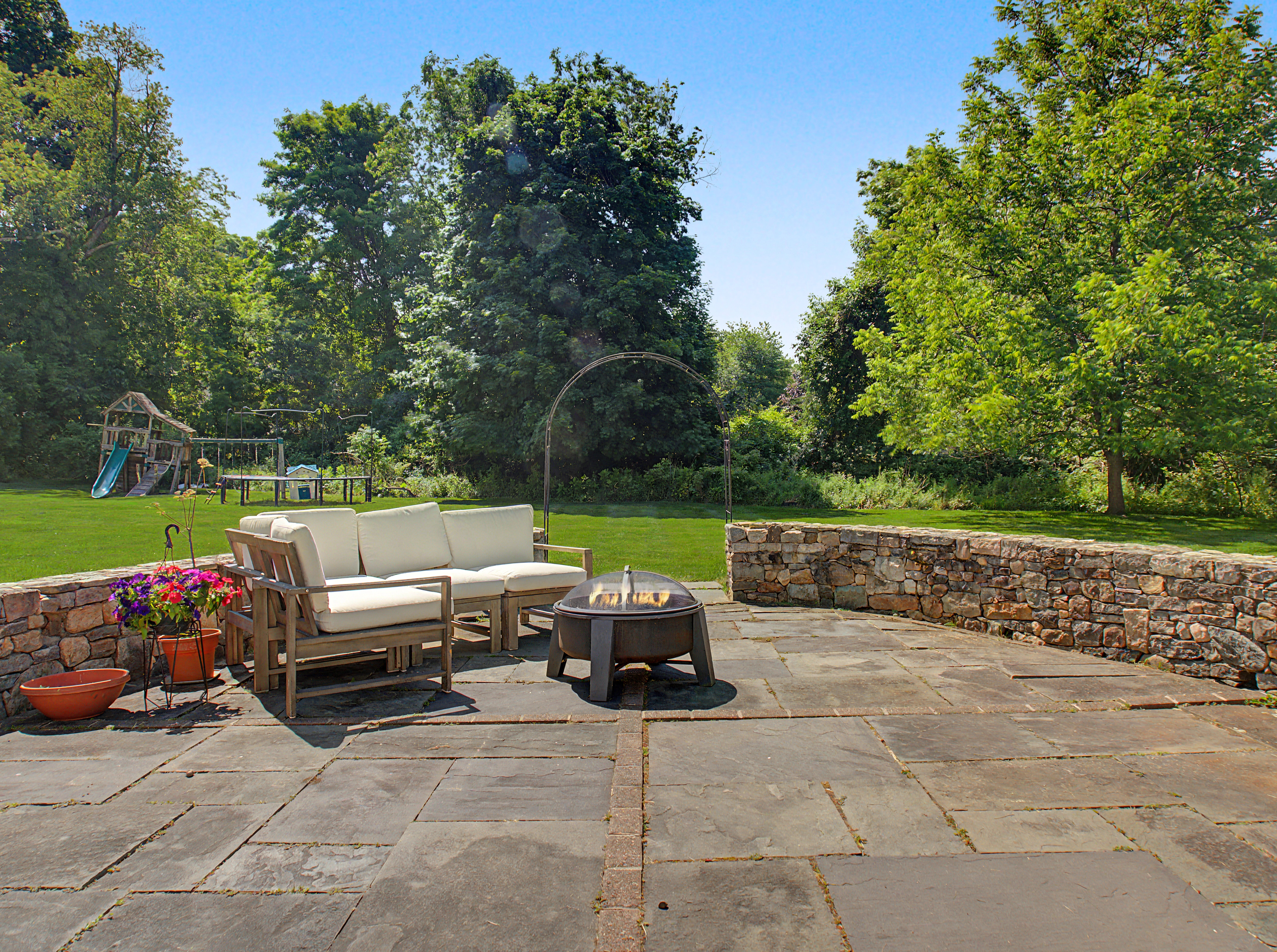 Home in Wilton, Connecticut, photographed by Ari Lee