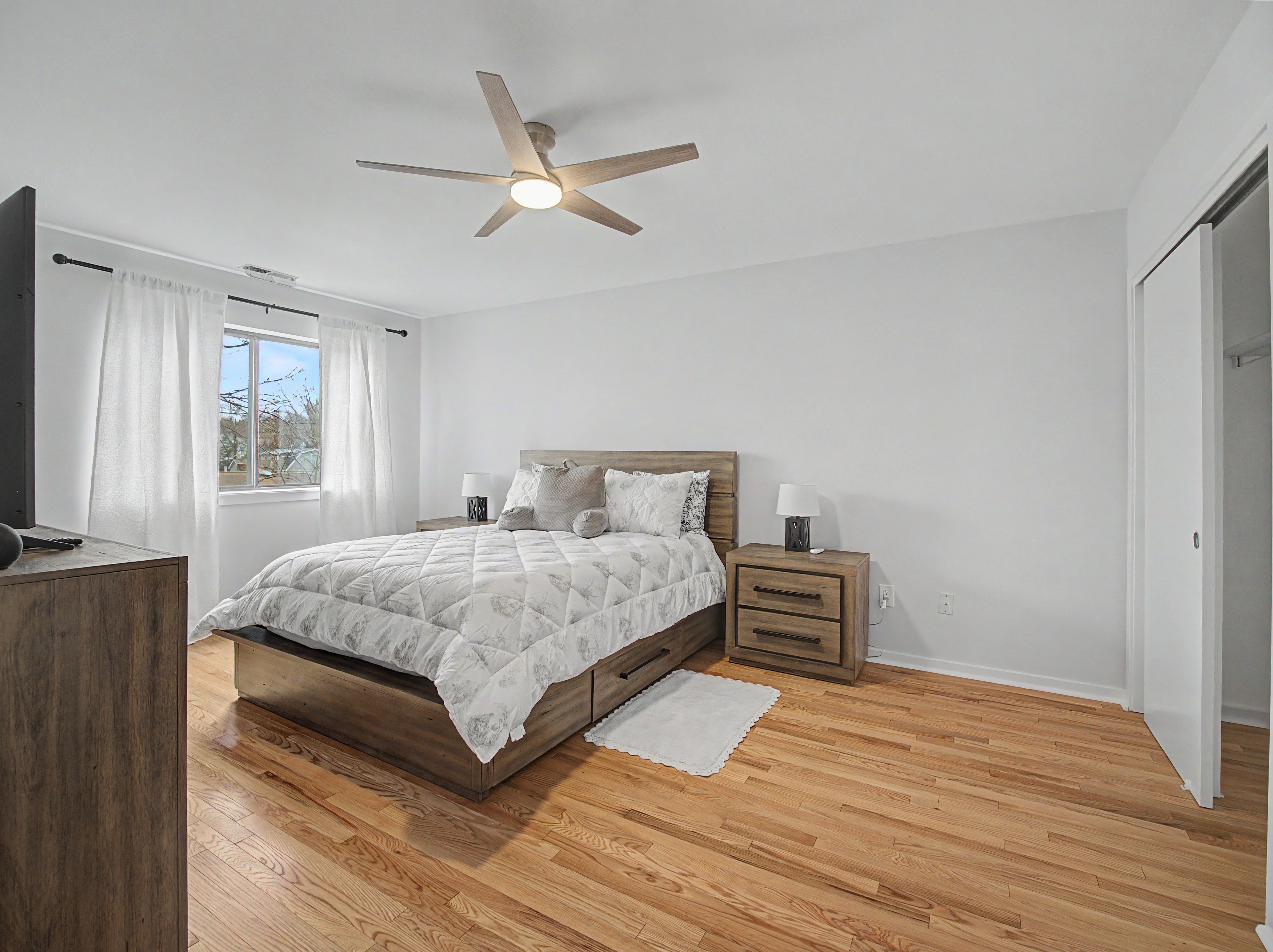 Home in Norwalk, Connecticut, photographed by Ari Lee