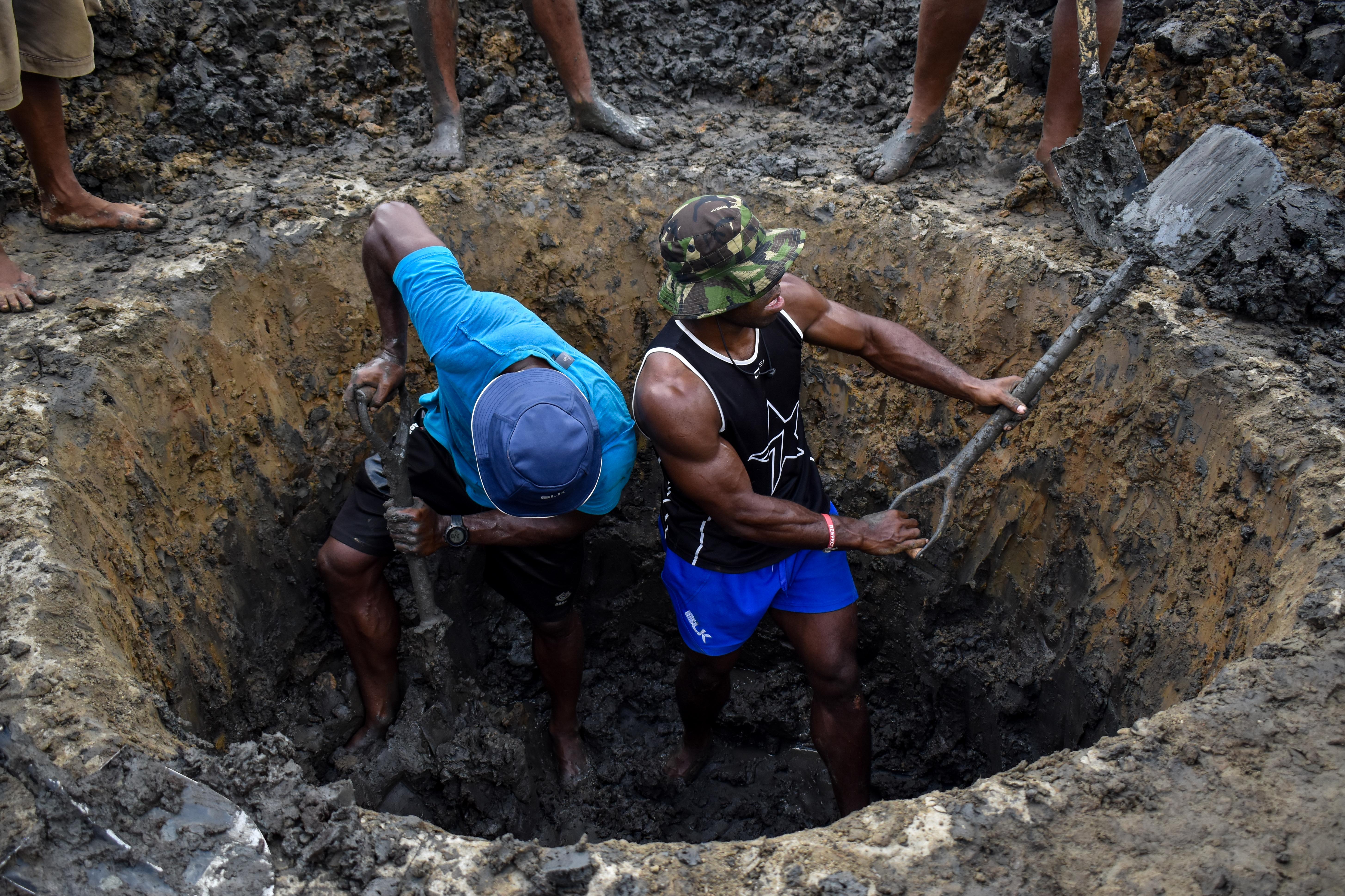 Salt making revives Fijian traditional knowledge