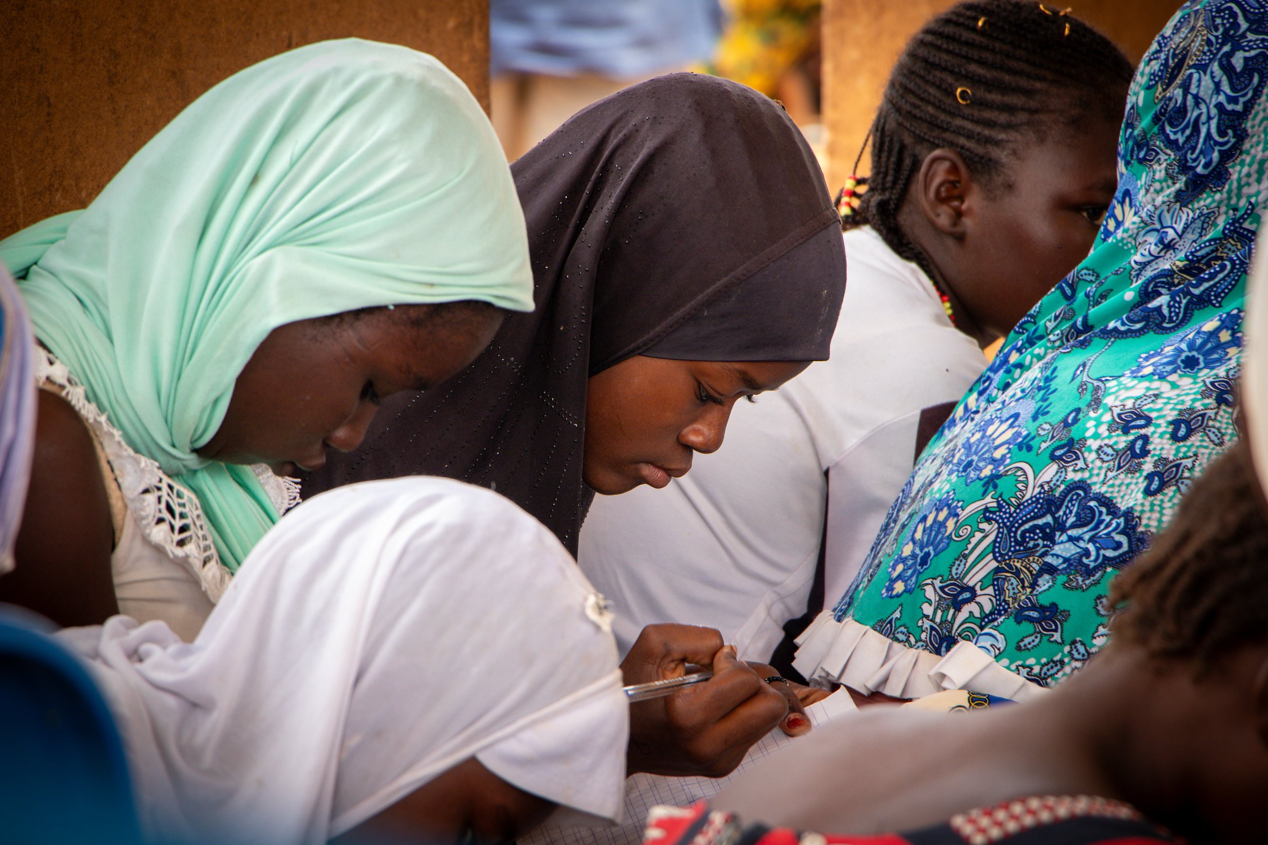 Nassiratou Maiga en classe à Kaya, dans la région du Centre-Nord du Burkina Faso. Photo : UNOCHA/ Alassane Sarr