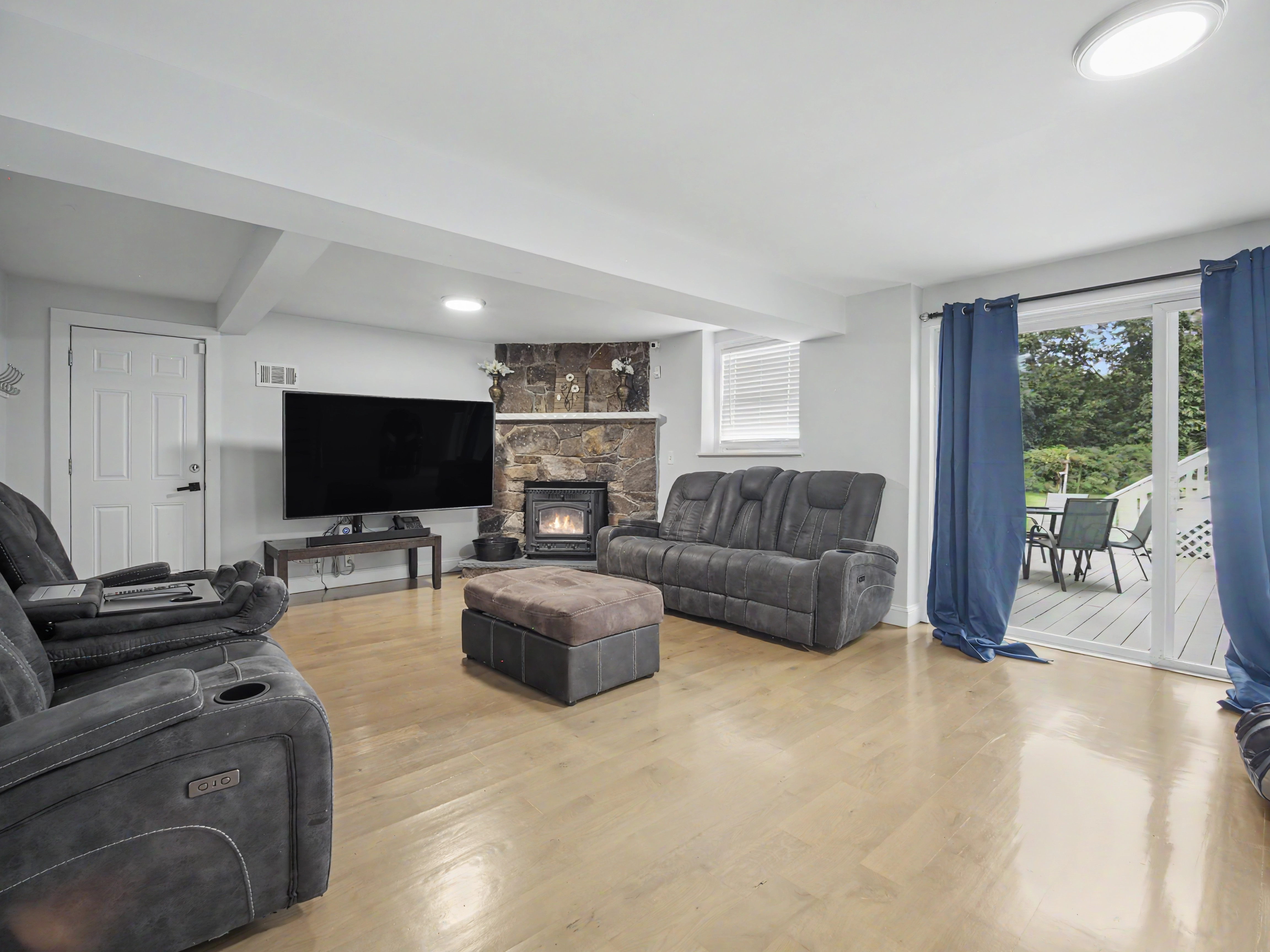 Home in Fairfield, Connecticut, photographed by Ari Lee