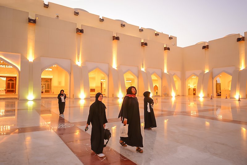 Richmond students visit Imam Muhammad ibn Abd al-Wahhab Mosque, the national mosque of Qatar.