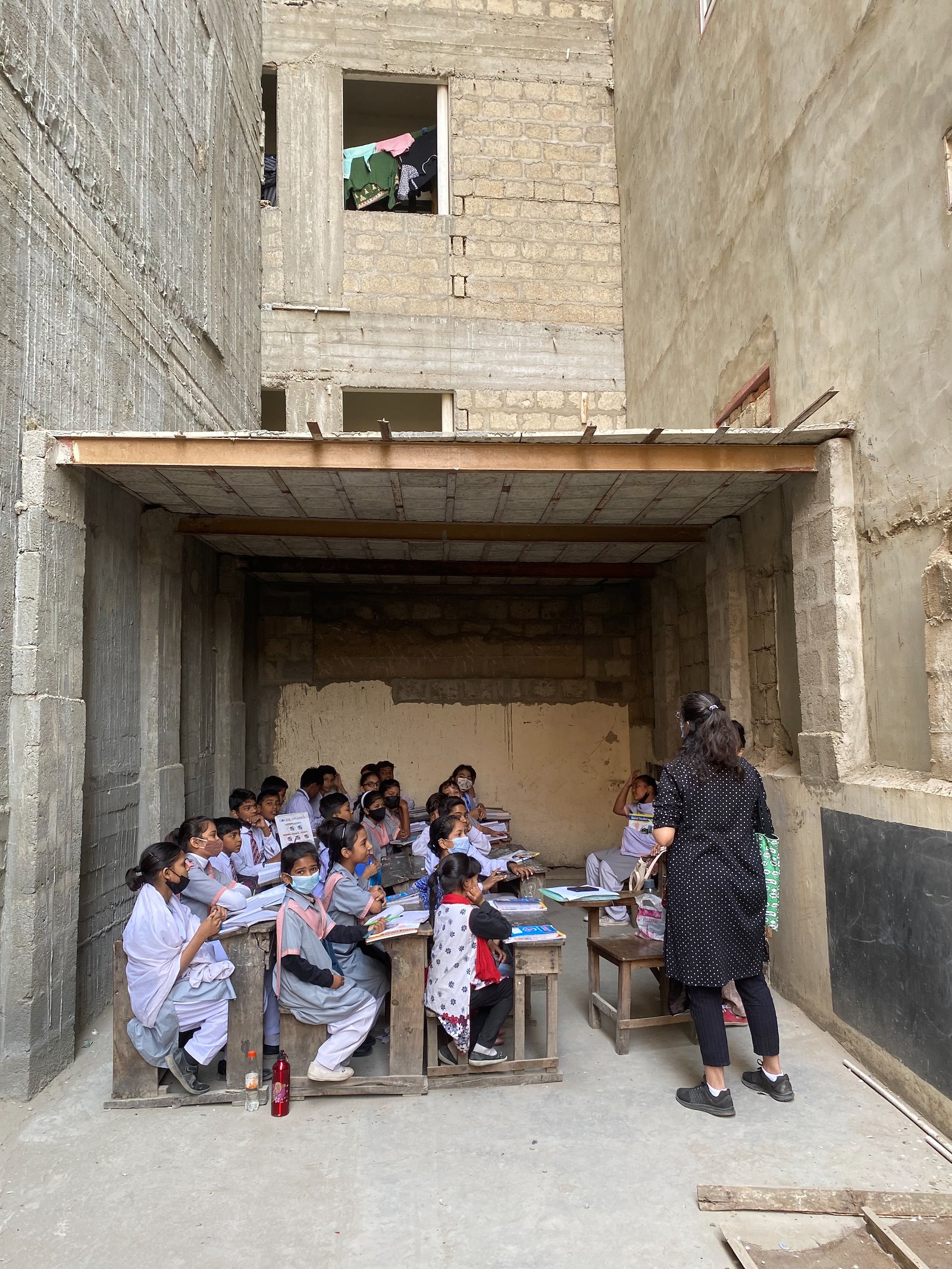 Students from class 4 and 5 in Azam Basti.