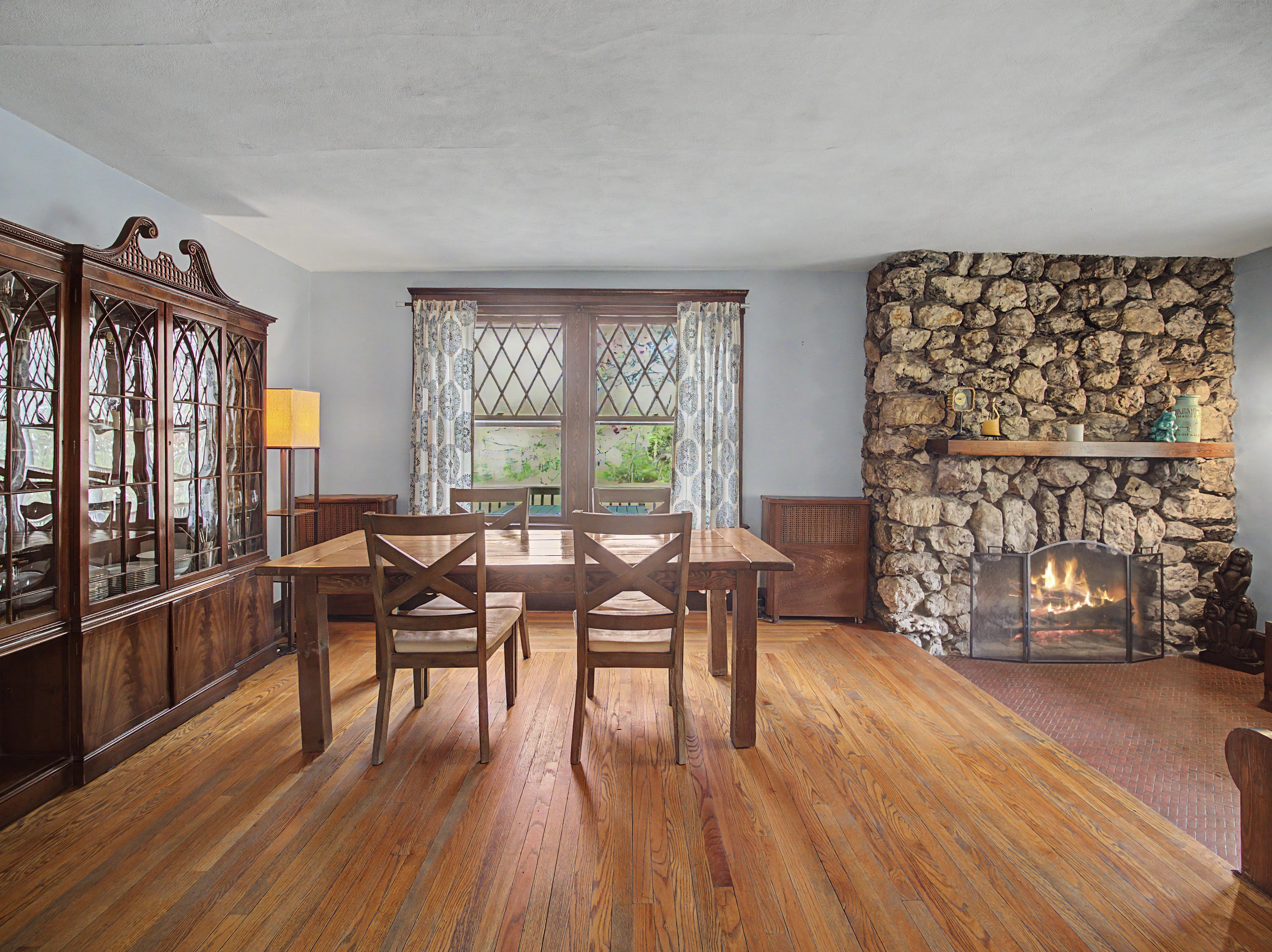 Home in Woodbridge, Connecticut, photographed by Ari Lee