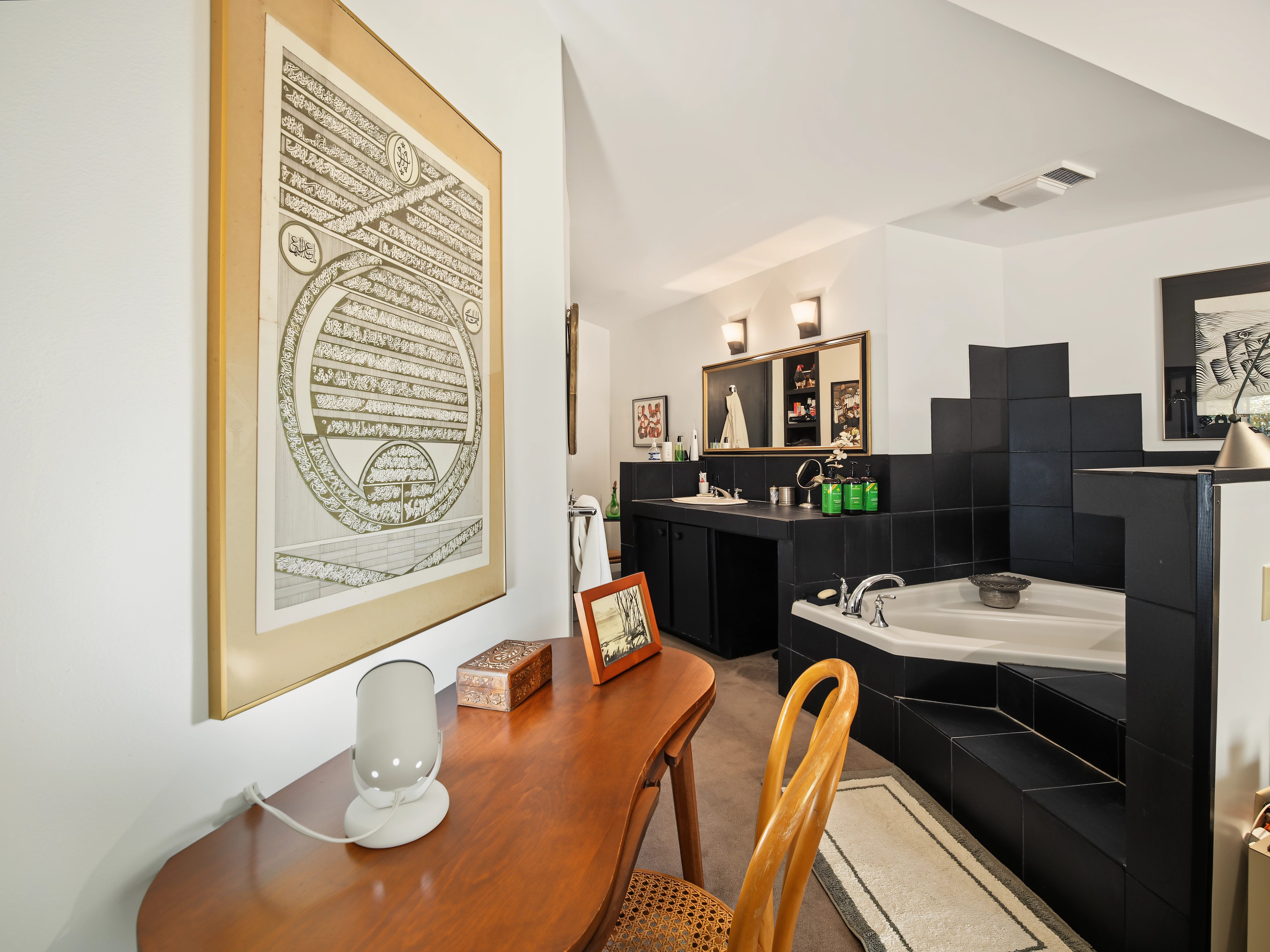 Home in Cornwall Bridge, Connecticut, photographed by Ari Lee