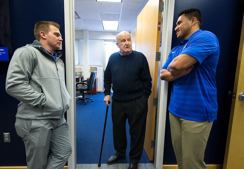 LaVell meets with players during National Signing Day in 2016.