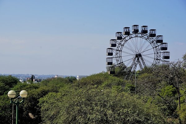 Rueda Eiffel in Cordoba, an antique iron ferris wheel.