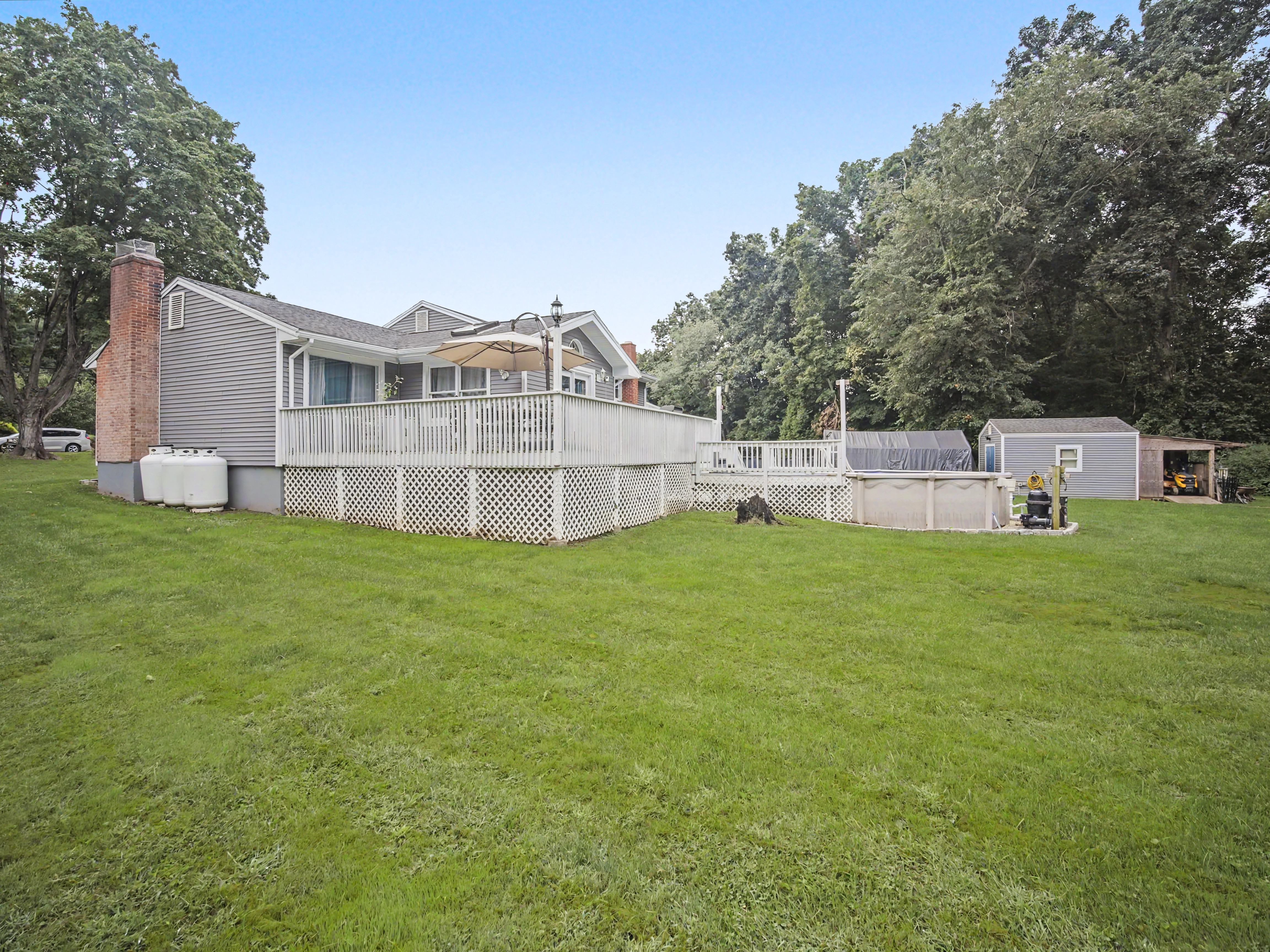 Home in Fairfield, Connecticut, photographed by Ari Lee