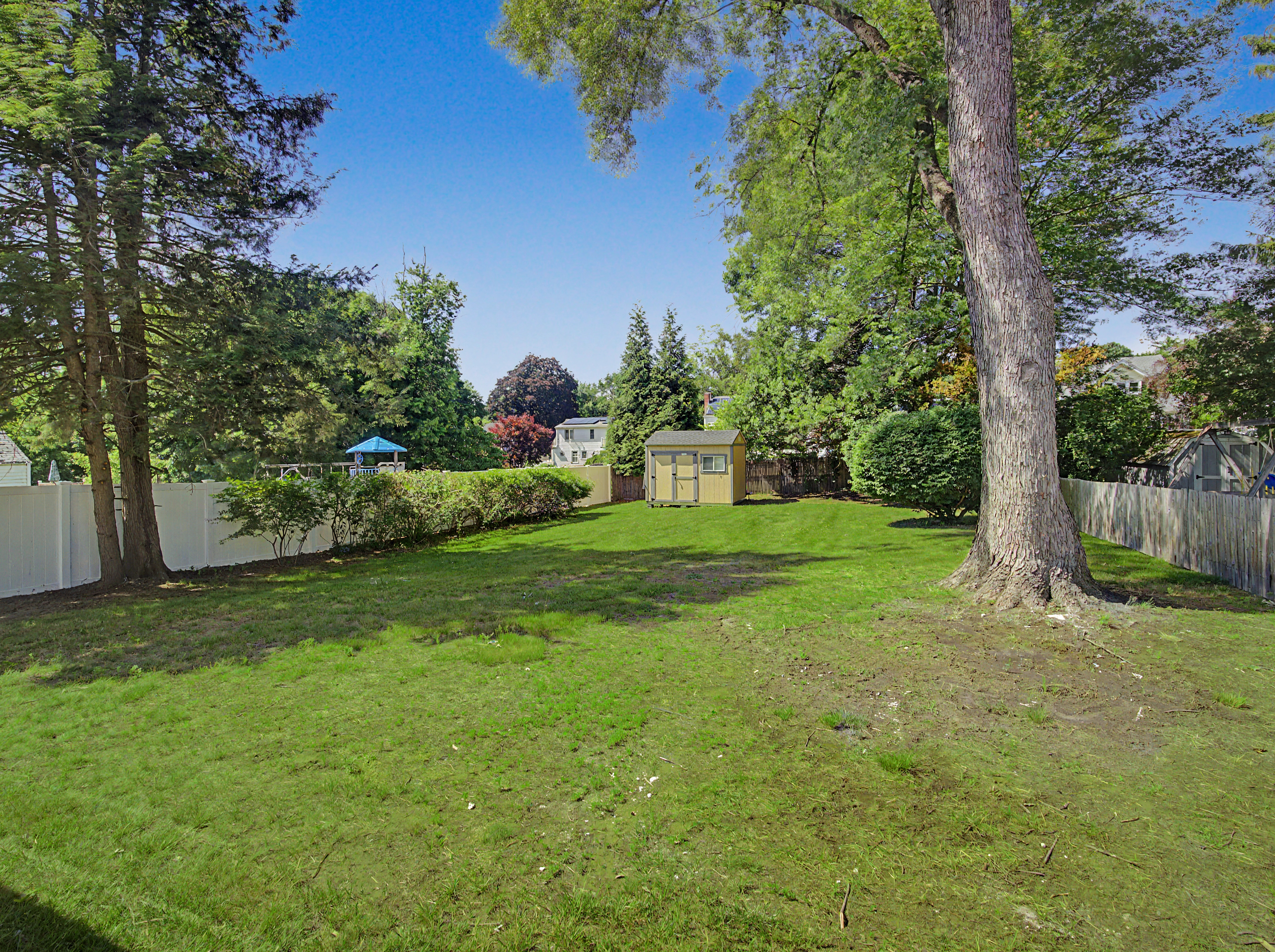 Home in Enfield, Connecticut, photographed by Ari Lee