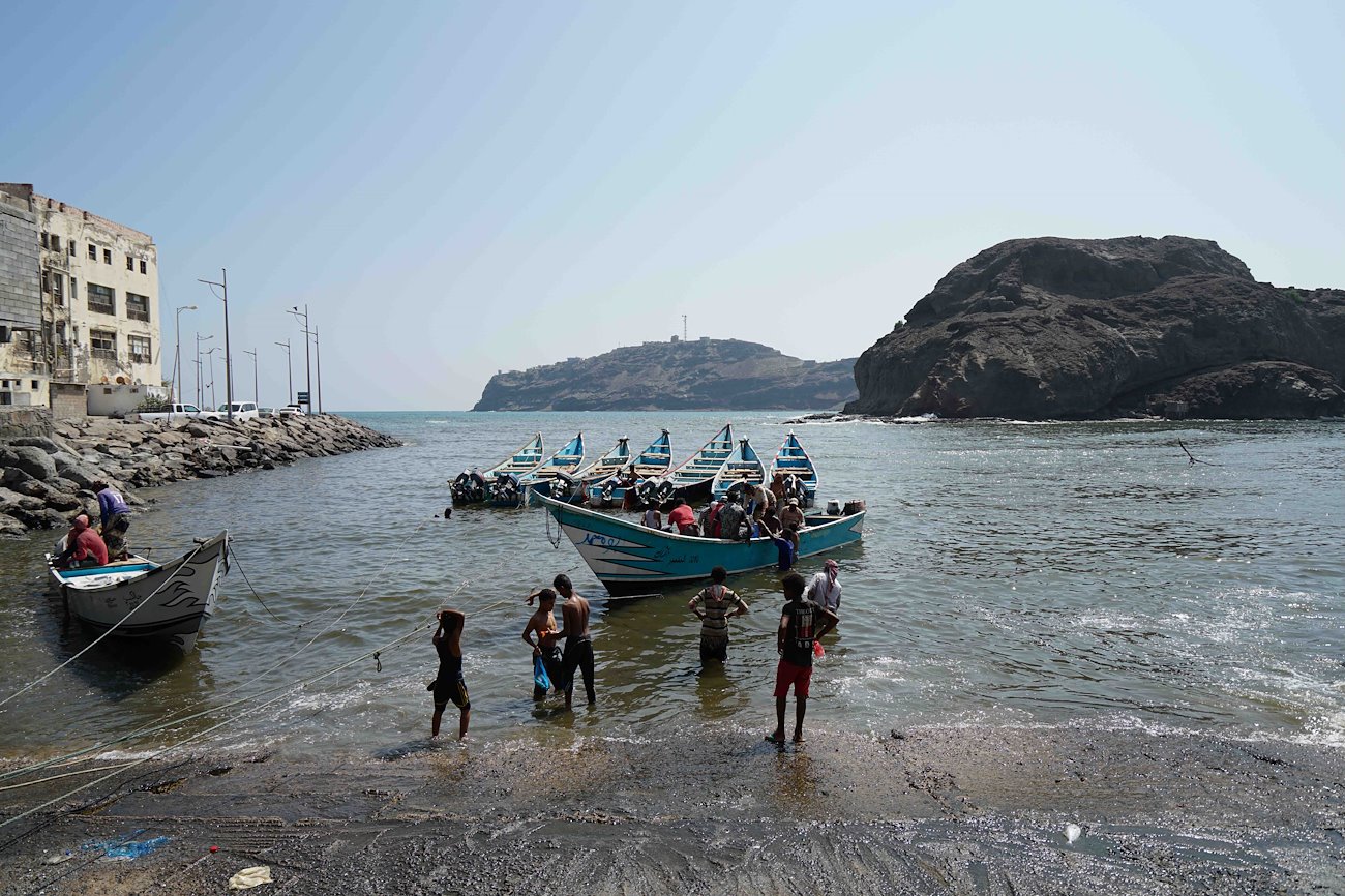 Fishermen return to the shore in Aden. ©UNOCHA/Giles Clarke
