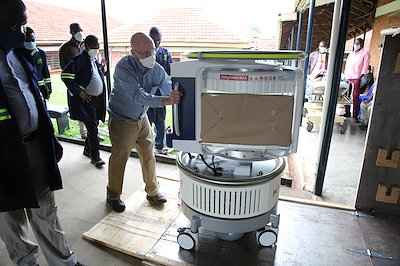 Dr Steven unloading our new MRI machine.
