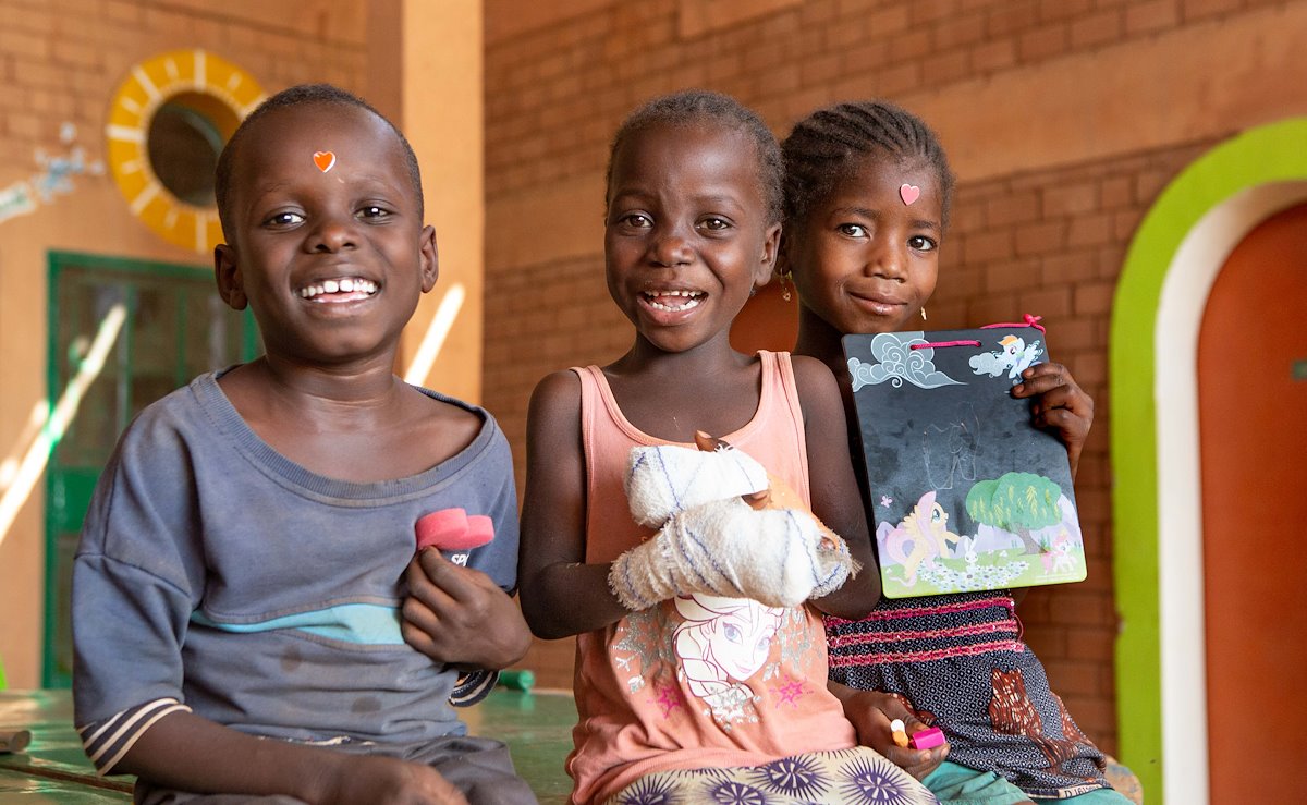 Hassana and her friends sending their love out to you!