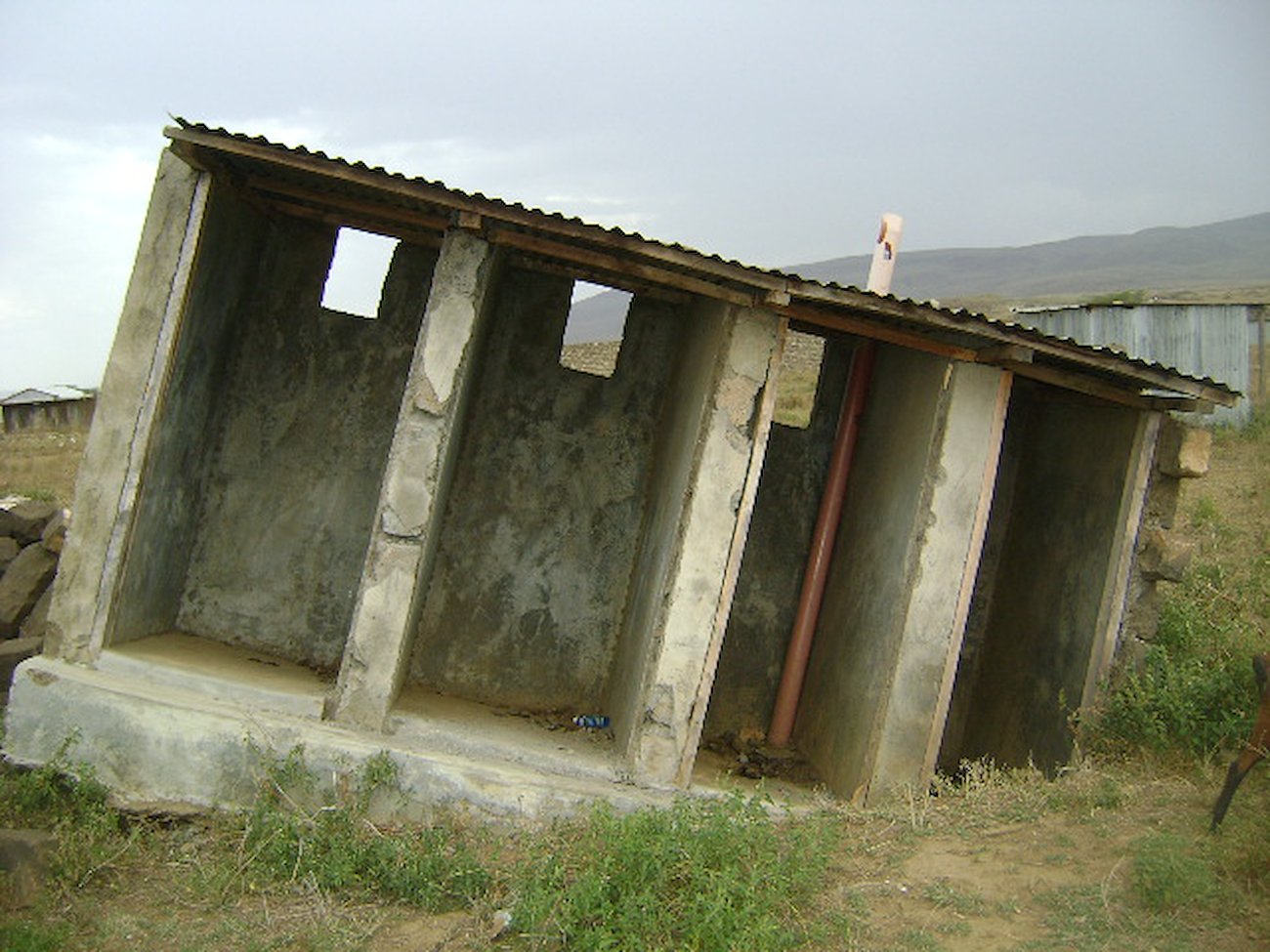 Collapsed pit latrine block around Narok, Kenya. Credit: SuSanA Secretariat/Paul Mboya