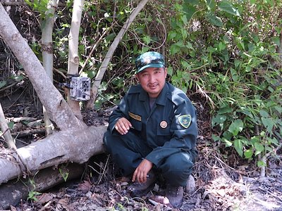 Tshering Tempa and his team from the Bhutan Tiger Center hide cameras along tiger paths. Bhutan Tiger Center, April 2020.