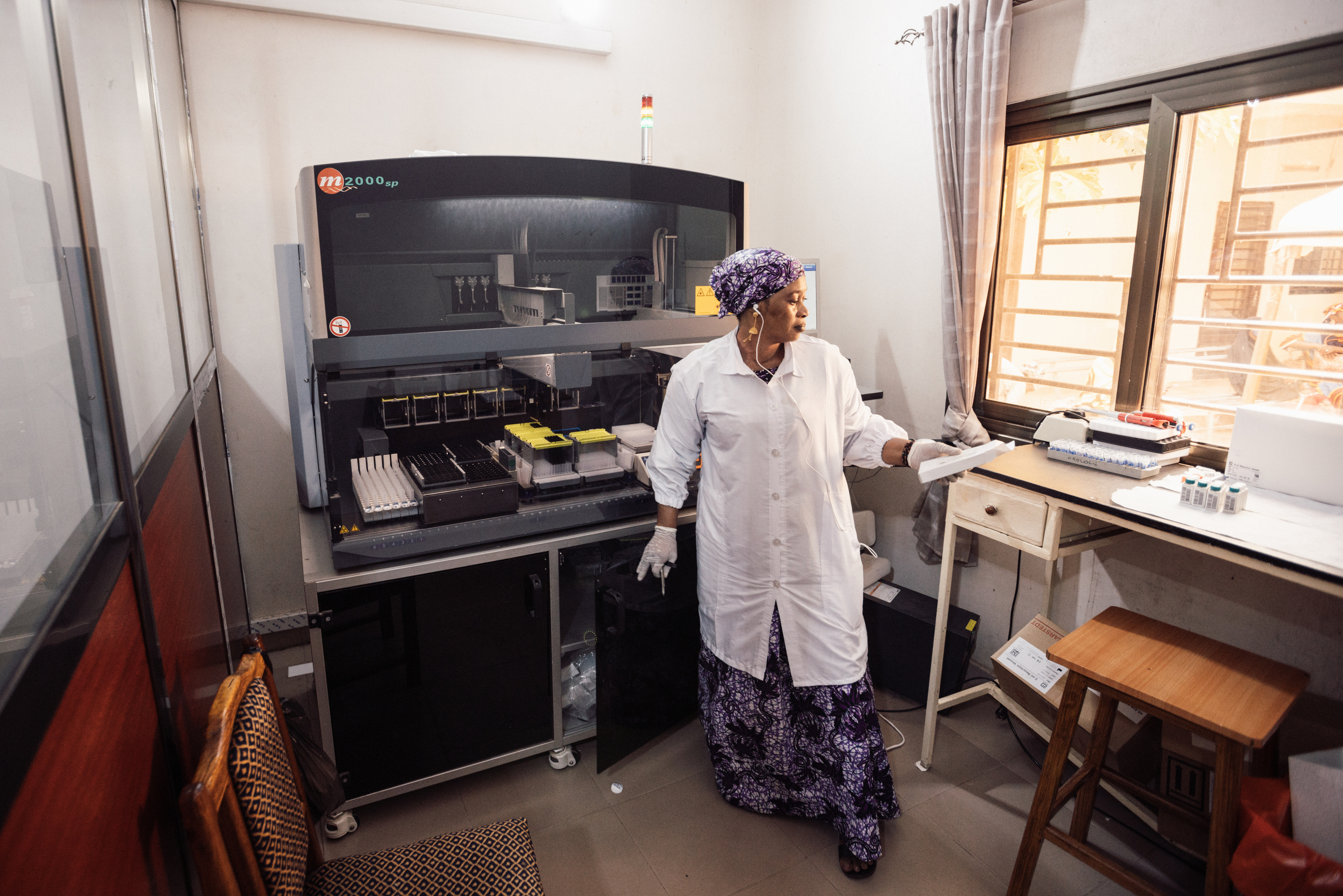 Docteure Bintou et Fanta : une collaboration intergénérationnelle pour ...