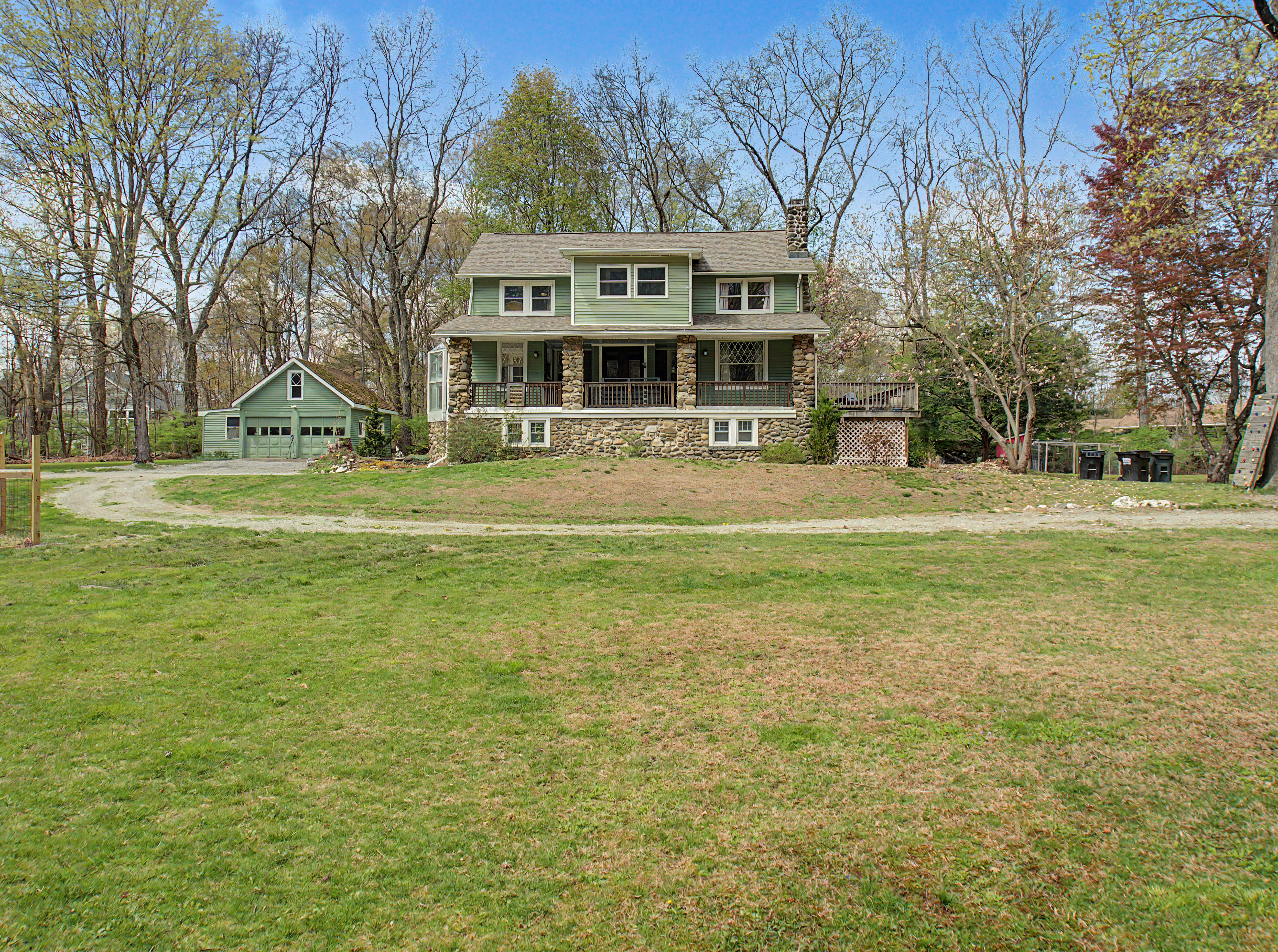Home in Woodbridge, Connecticut, photographed by Ari Lee