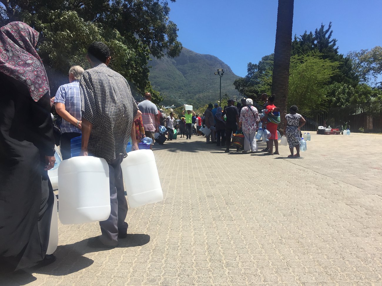 Queuing for water in Cape Town – down to 50 litres a day per person. Credit: Ingebjørg Lingaas