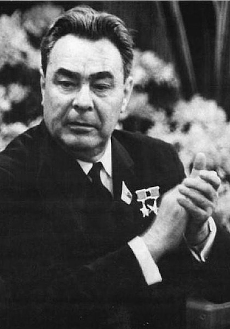 Leonid Brezhnev (Imagine available through Creative Commons: https://commons.wikimedia.org/wiki/File:Leonid_Brezhnev_Portrait_(1).jpg)