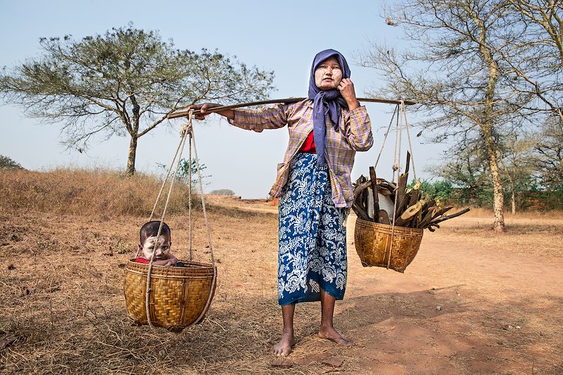 Tatiana Sharapova, "Always with a Mother" (Myanmar)  |  Honorable Mention  |  2016 CGAP Photo Contest