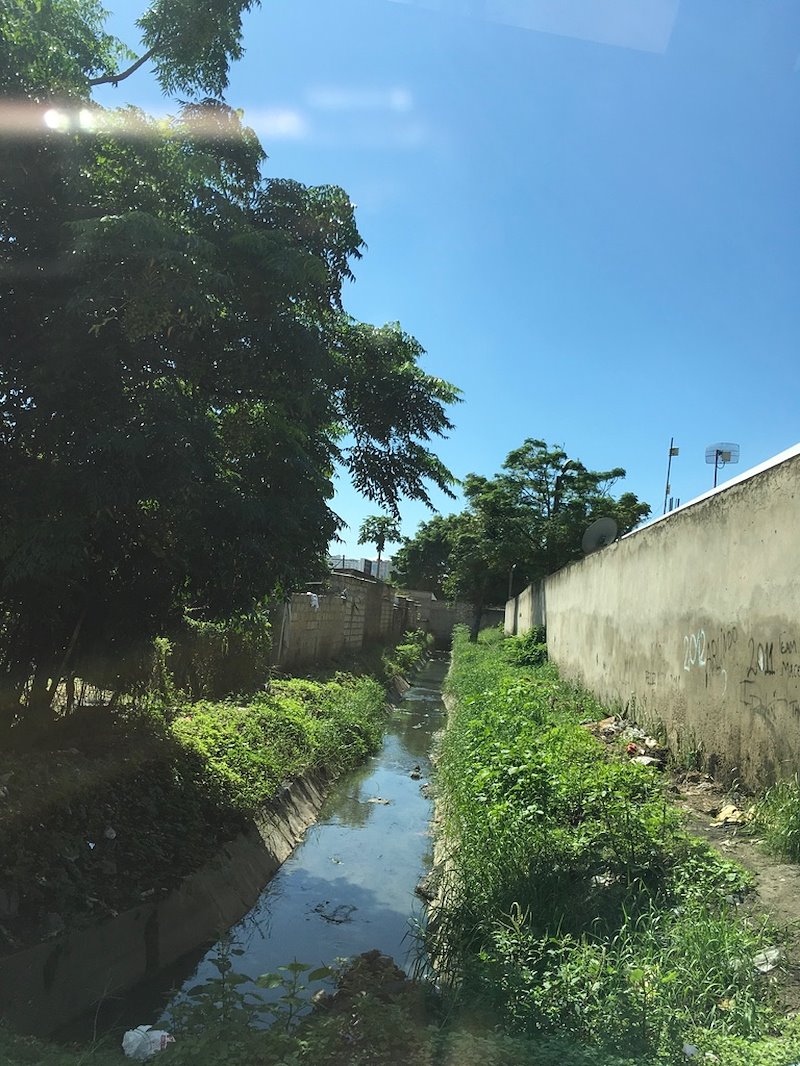 Drainage systems in informal areas are poorly maintained. Photo by SEI.