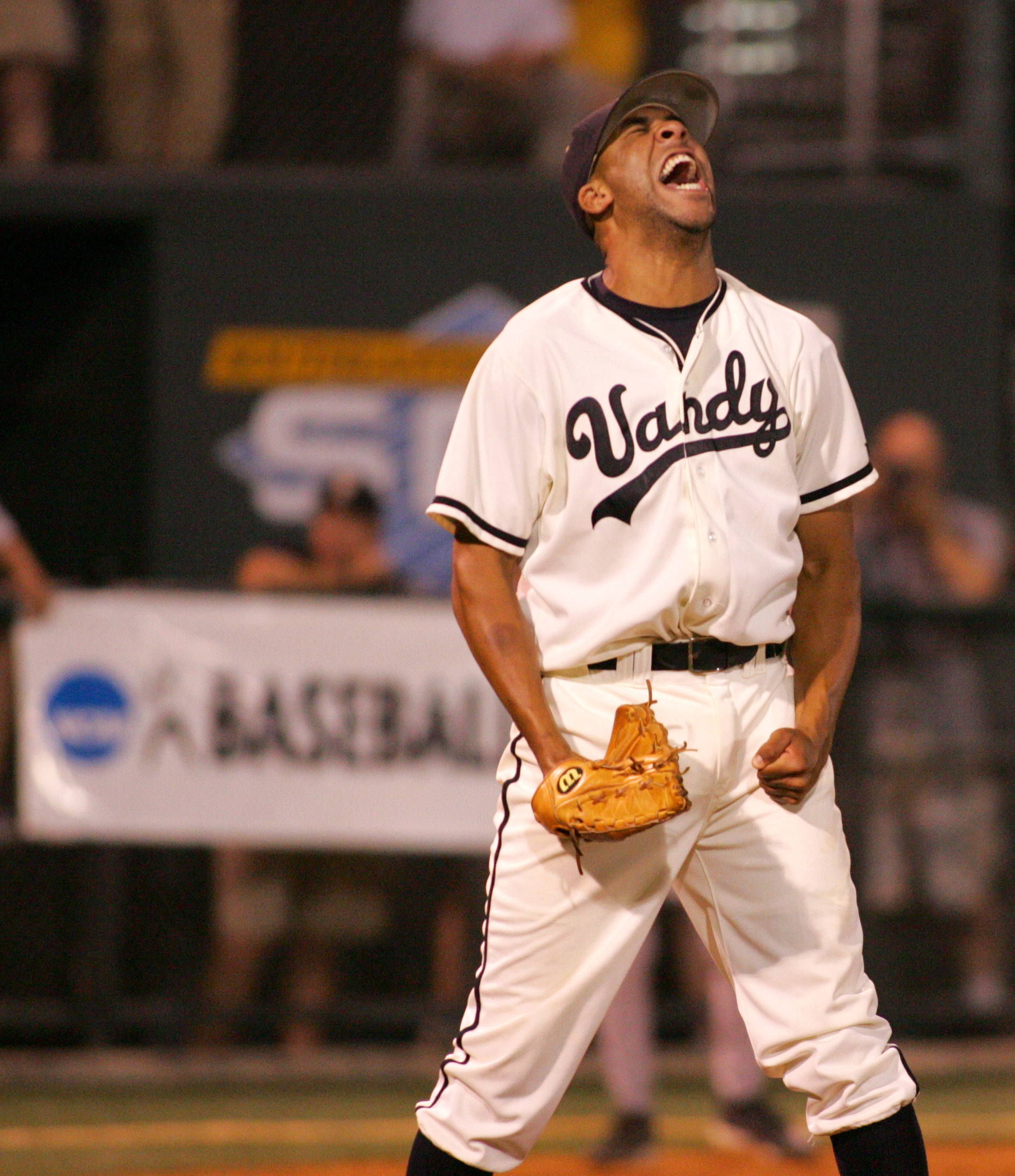 Vanderbilt outfielder Bradfield Jr. named to Gold Glove team