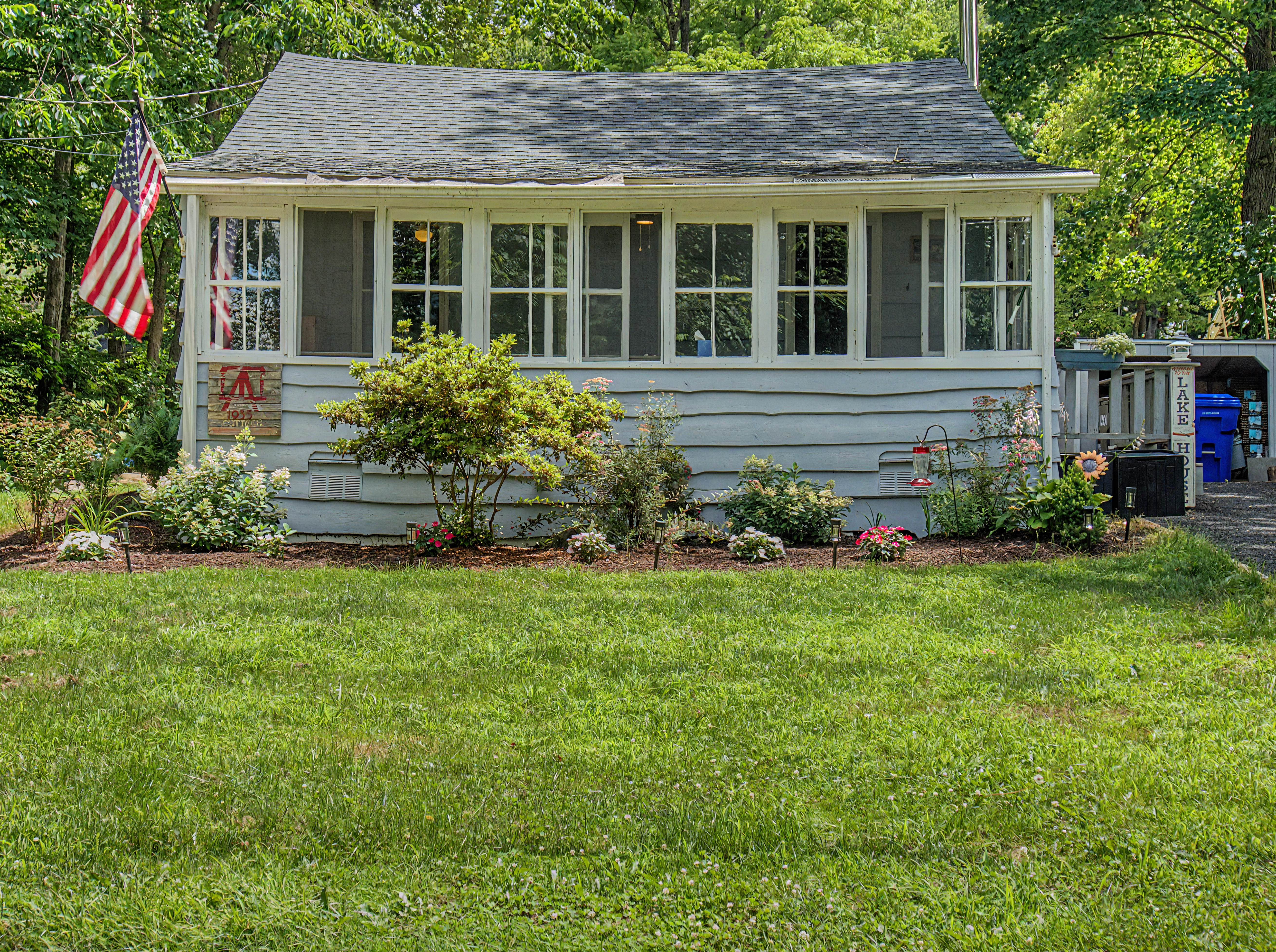Home in Bethlehem, Connecticut, photographed by Ari Lee