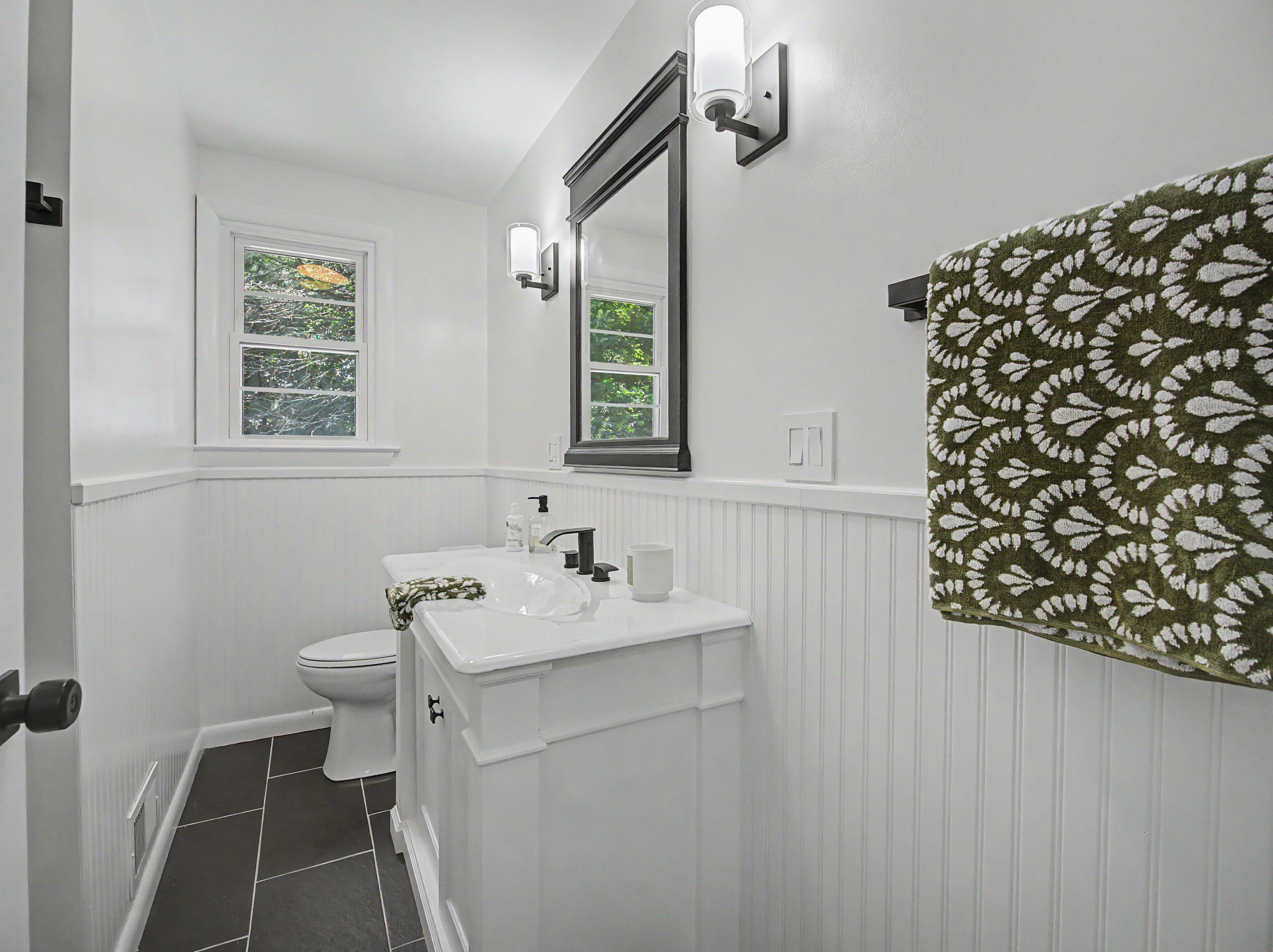 Home in Clinton, Connecticut, photographed by Ari Lee