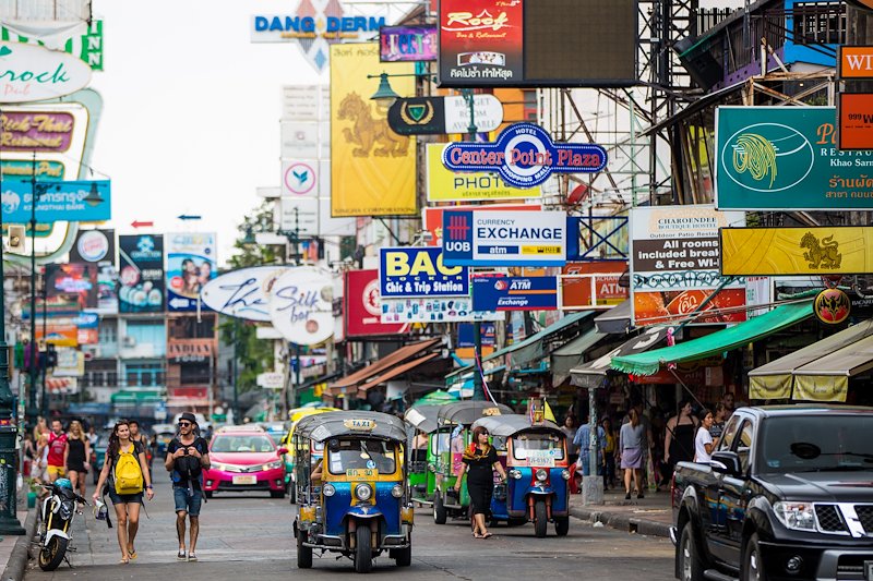 Mornings are relatively quiet on Khaosan Road.