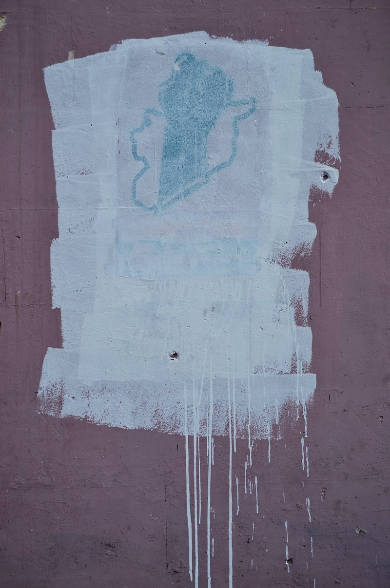 Symbol of occupiers painted over after the liberation