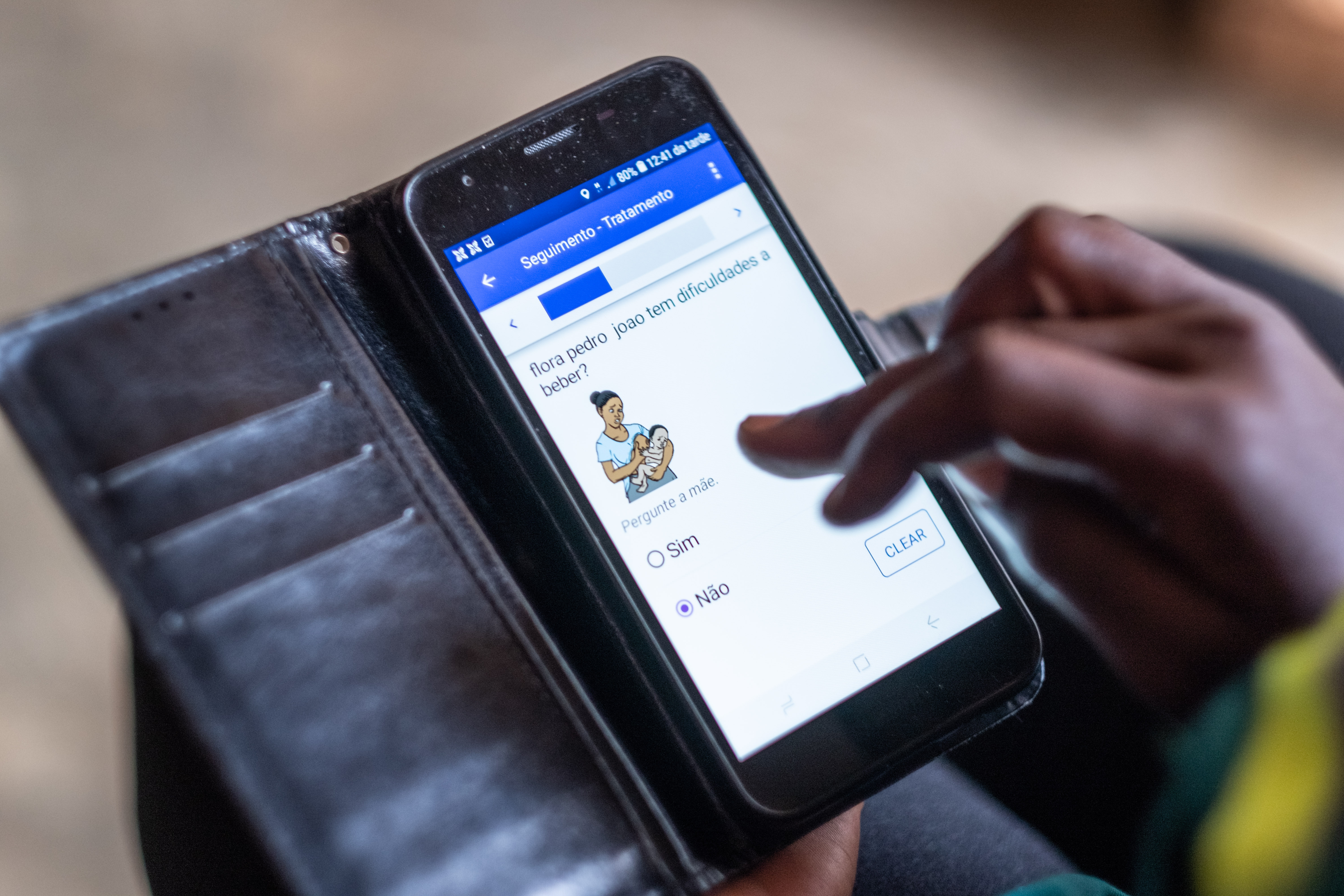 JÚLIA CARRIES A MOBILE APP IN HER POCKET TO PROTECT HER COMMUNITY FROM ...