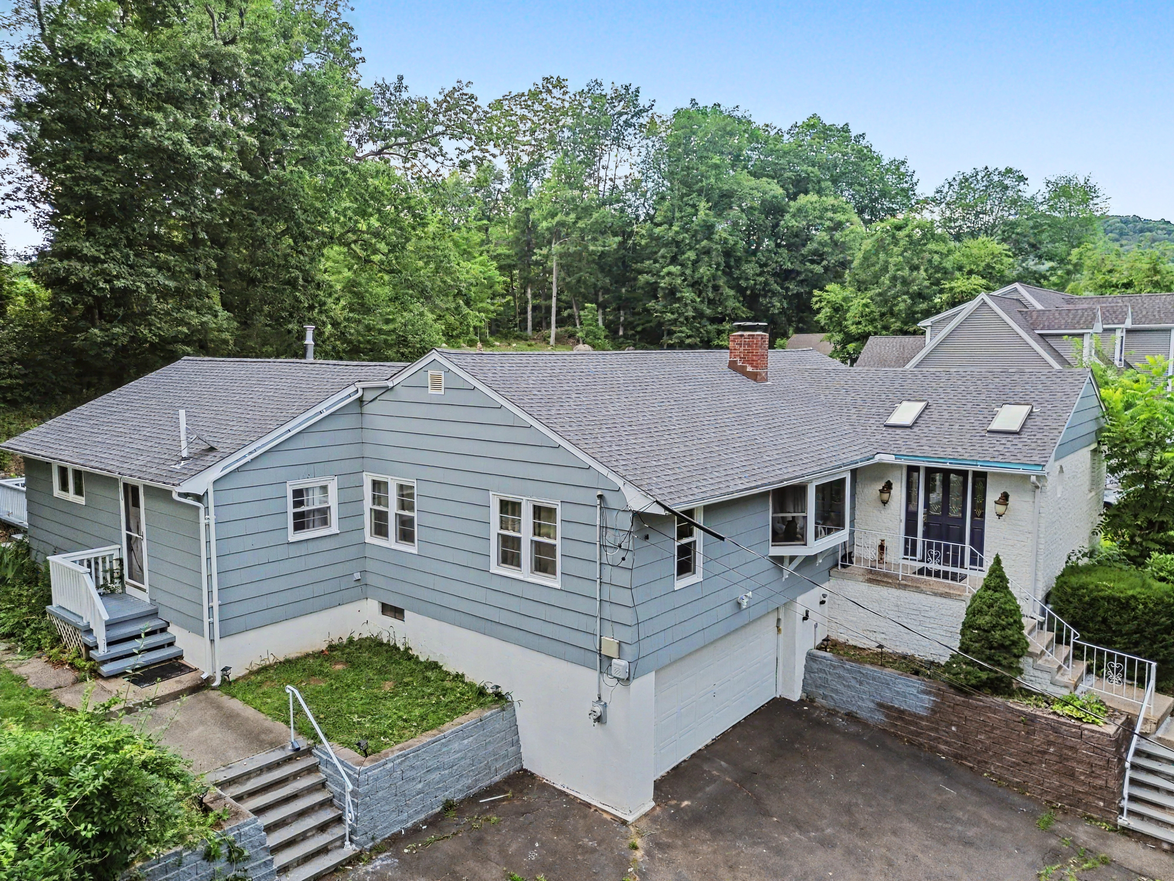 Home in Hamden, Connecticut, photographed by Ari Lee