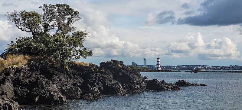 The Rangitoto Lighthouse in McKenzie Bay.