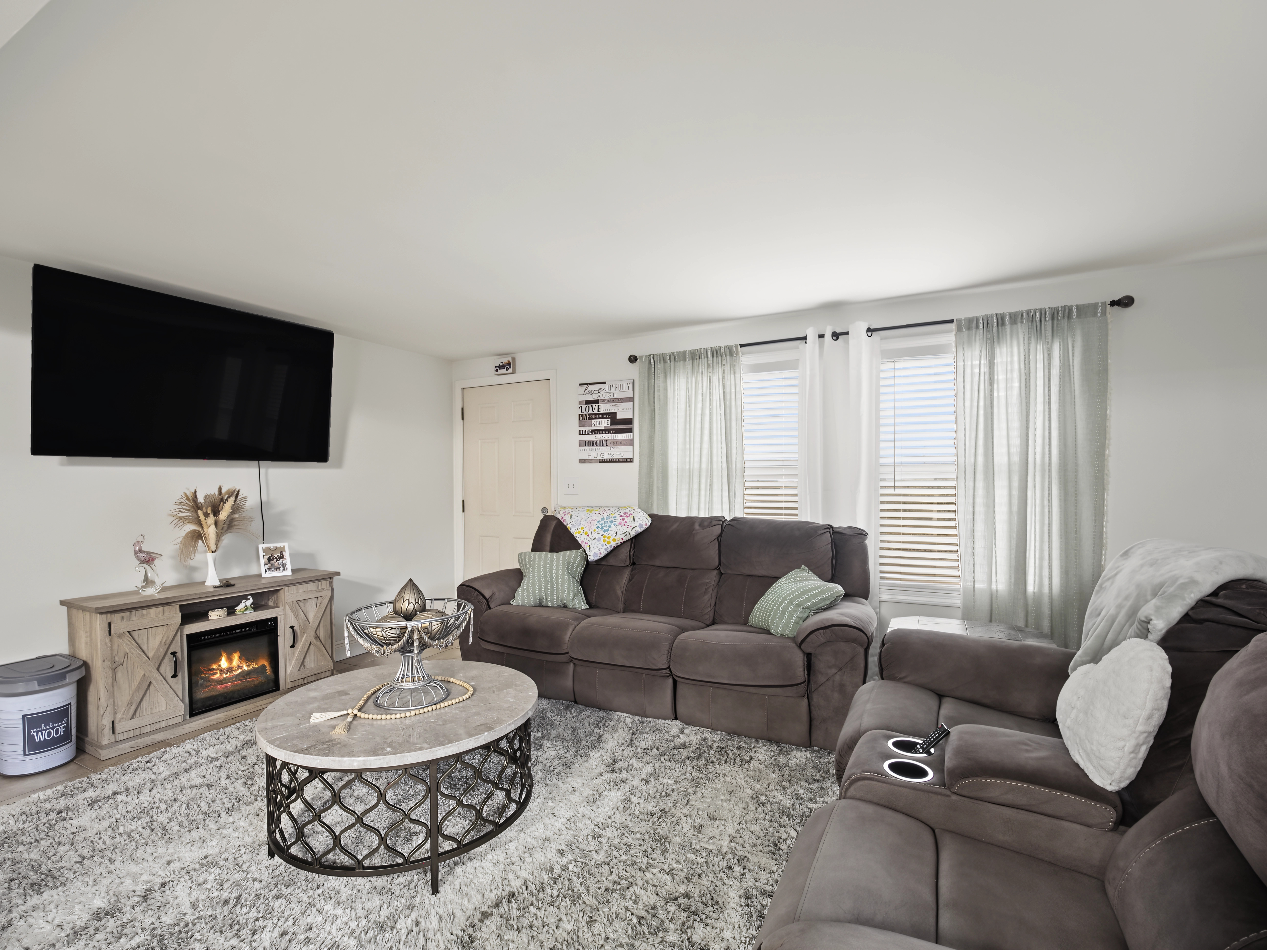 Home in Lisbon, Connecticut, photographed by Ari Lee