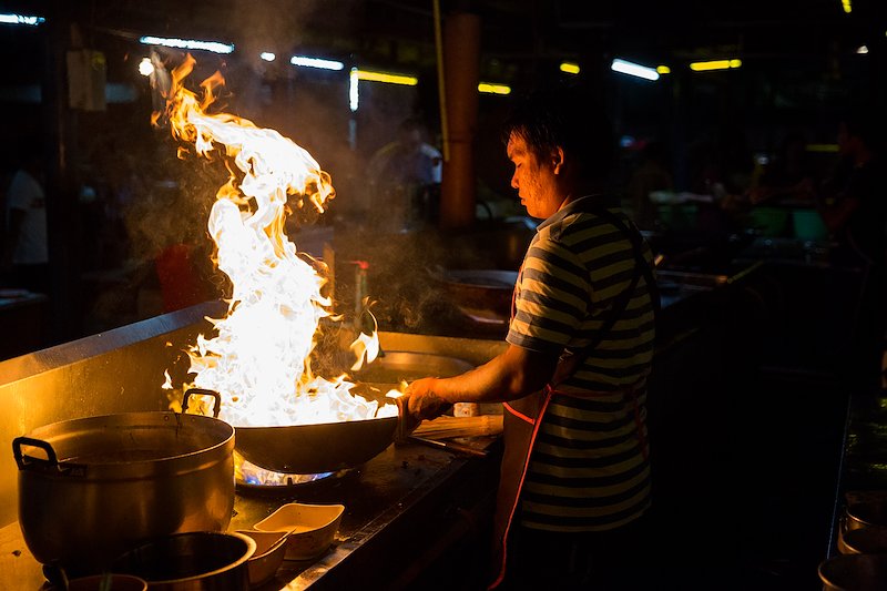 This cook's wok skills were impressive.