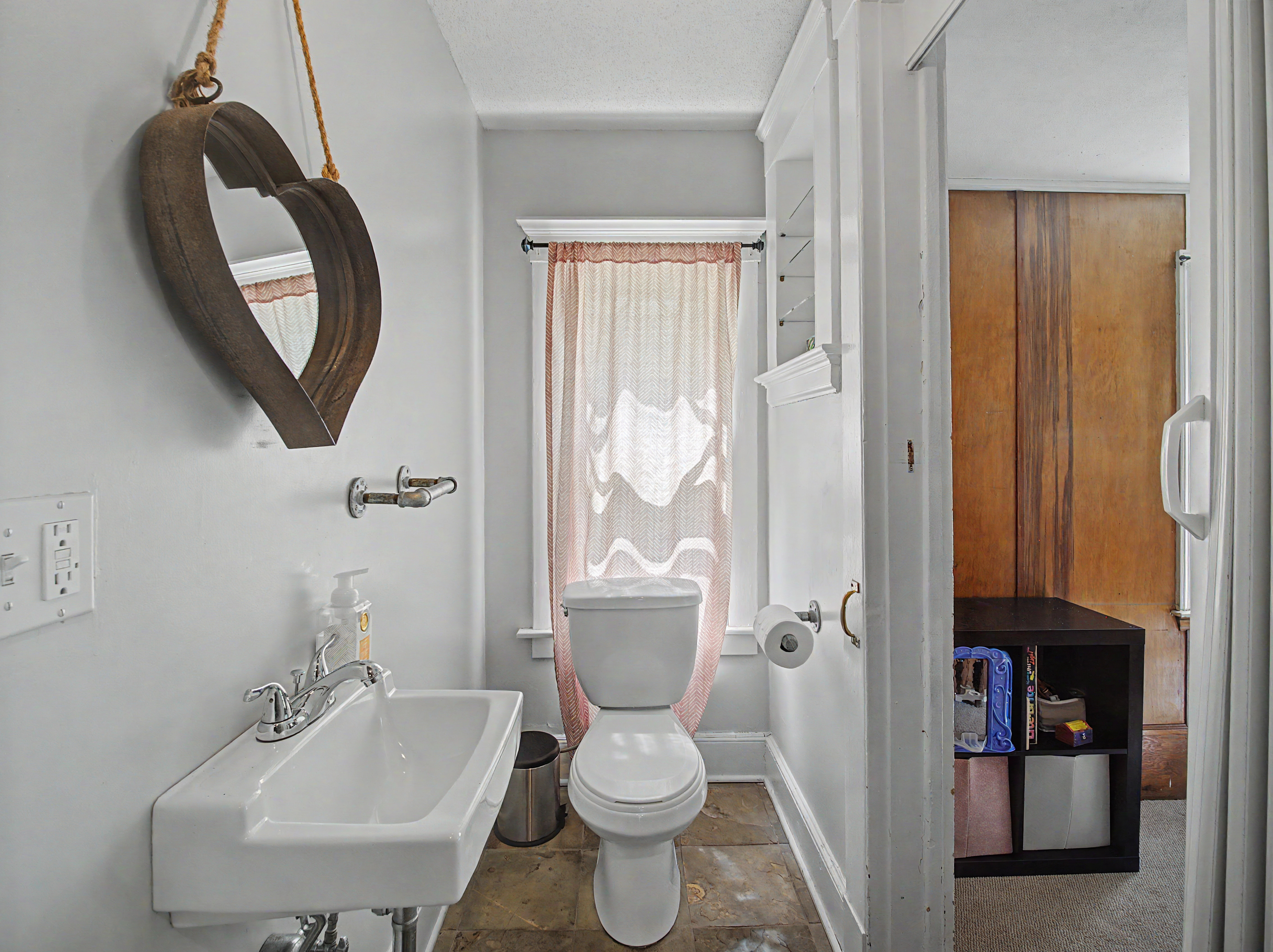 Home in Woodbridge, Connecticut, photographed by Ari Lee