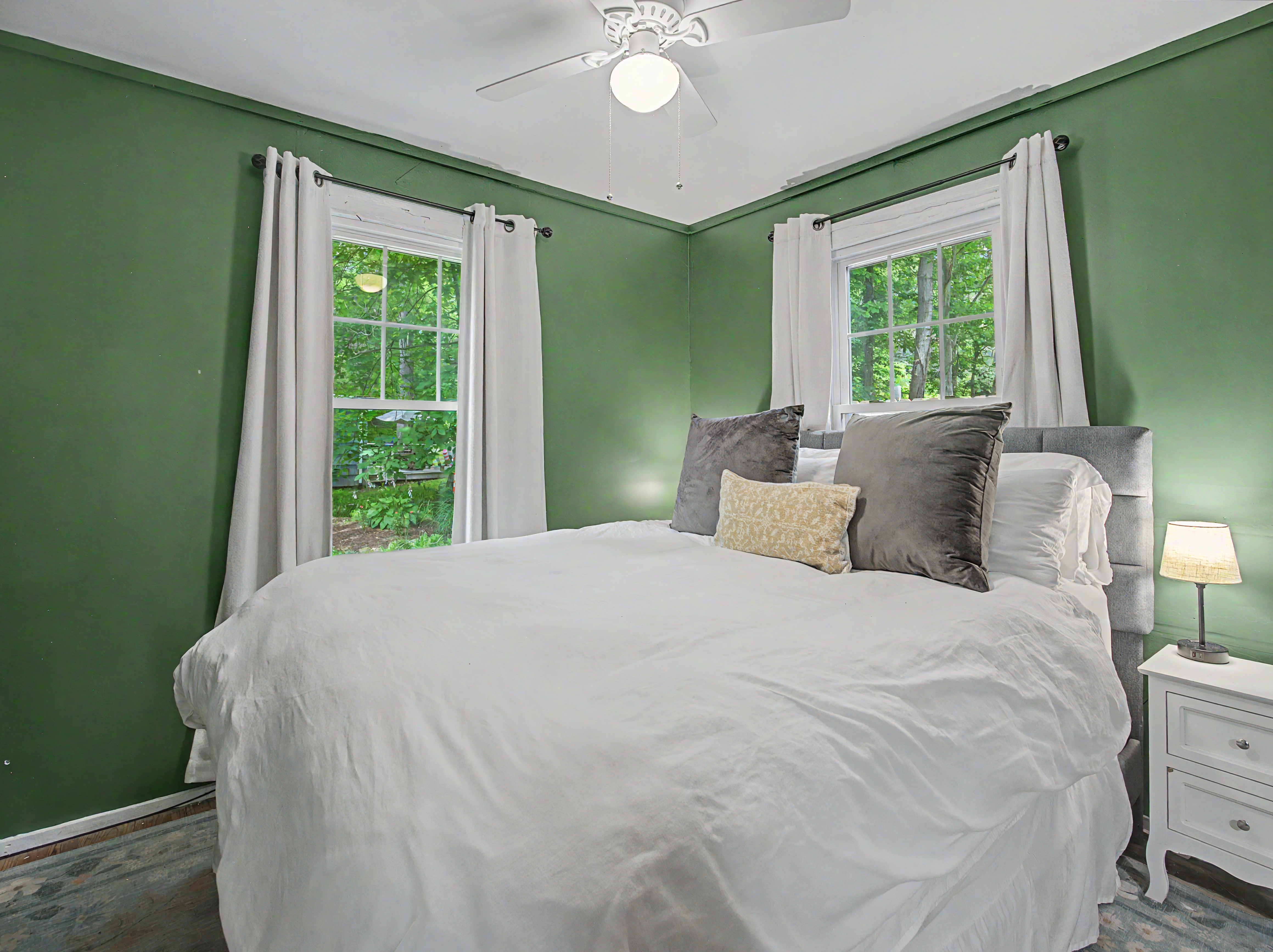 Home in Bethlehem, Connecticut, photographed by Ari Lee