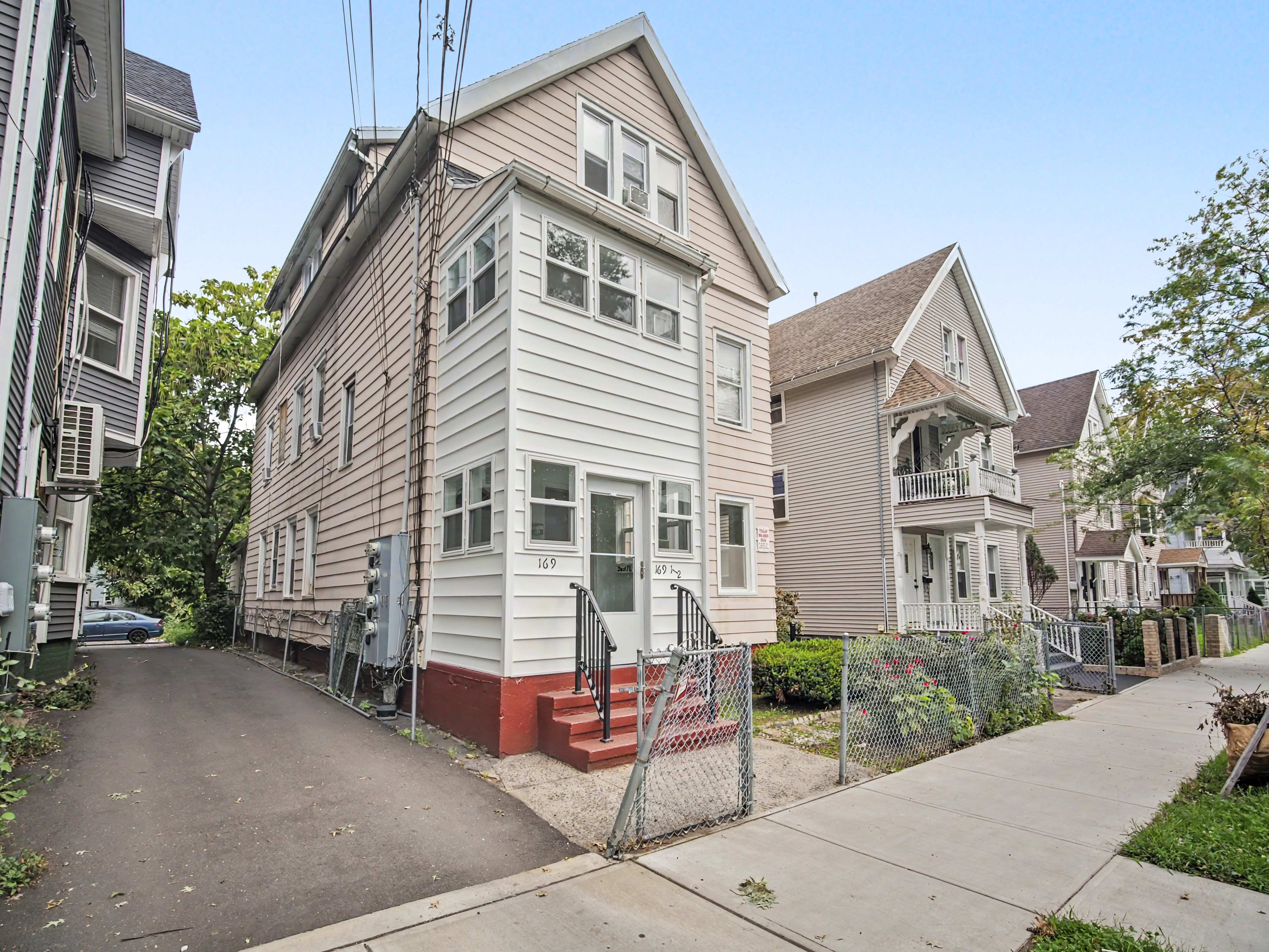Home in New Haven, Connecticut, photographed by Ari Lee